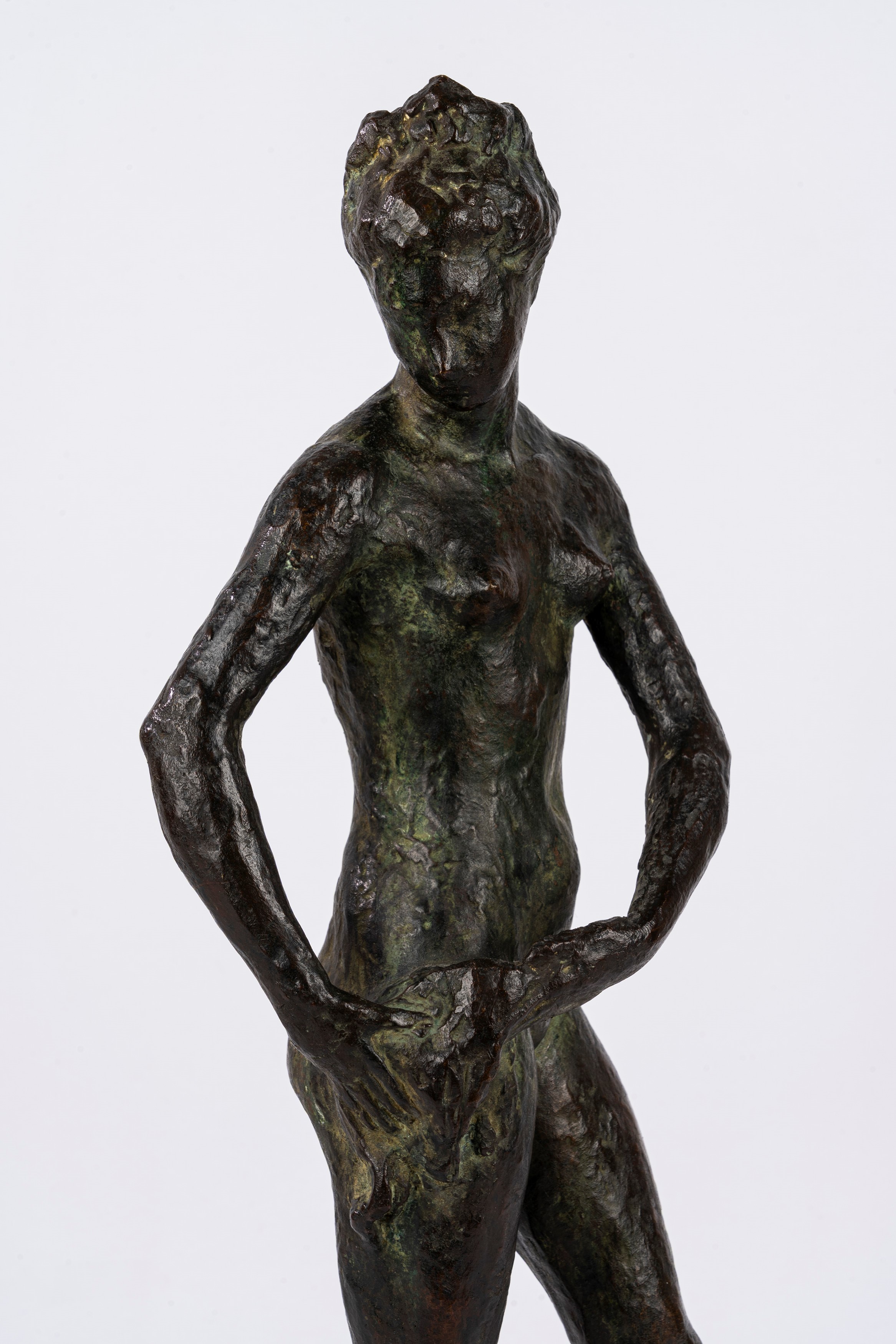 Nicola Rubino - Figura di donna in bronzo