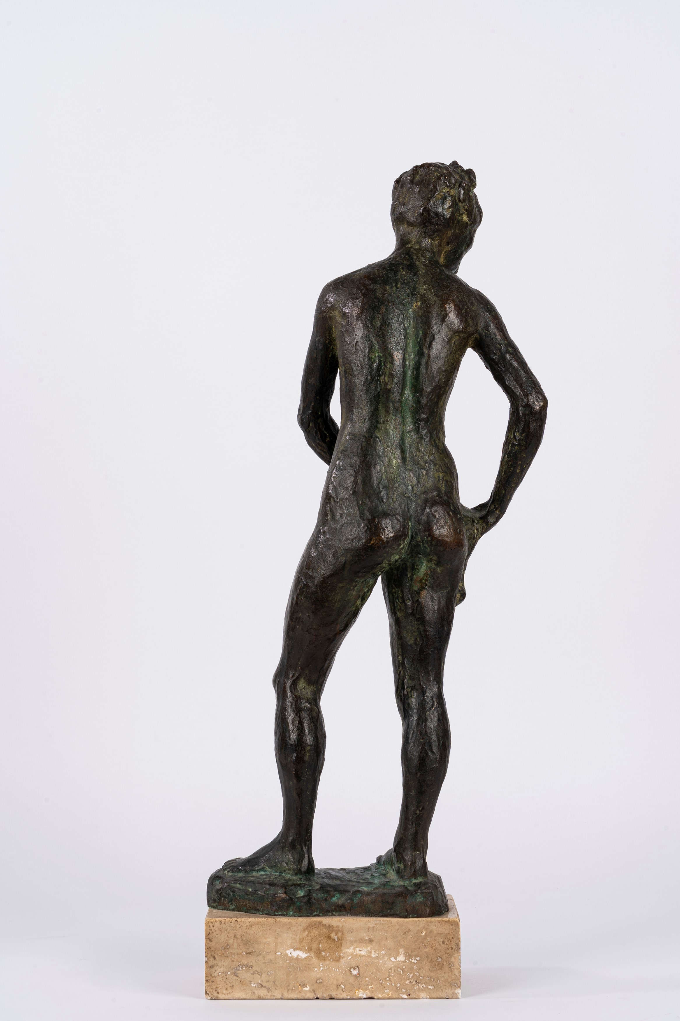 Nicola Rubino - Figura di donna in bronzo