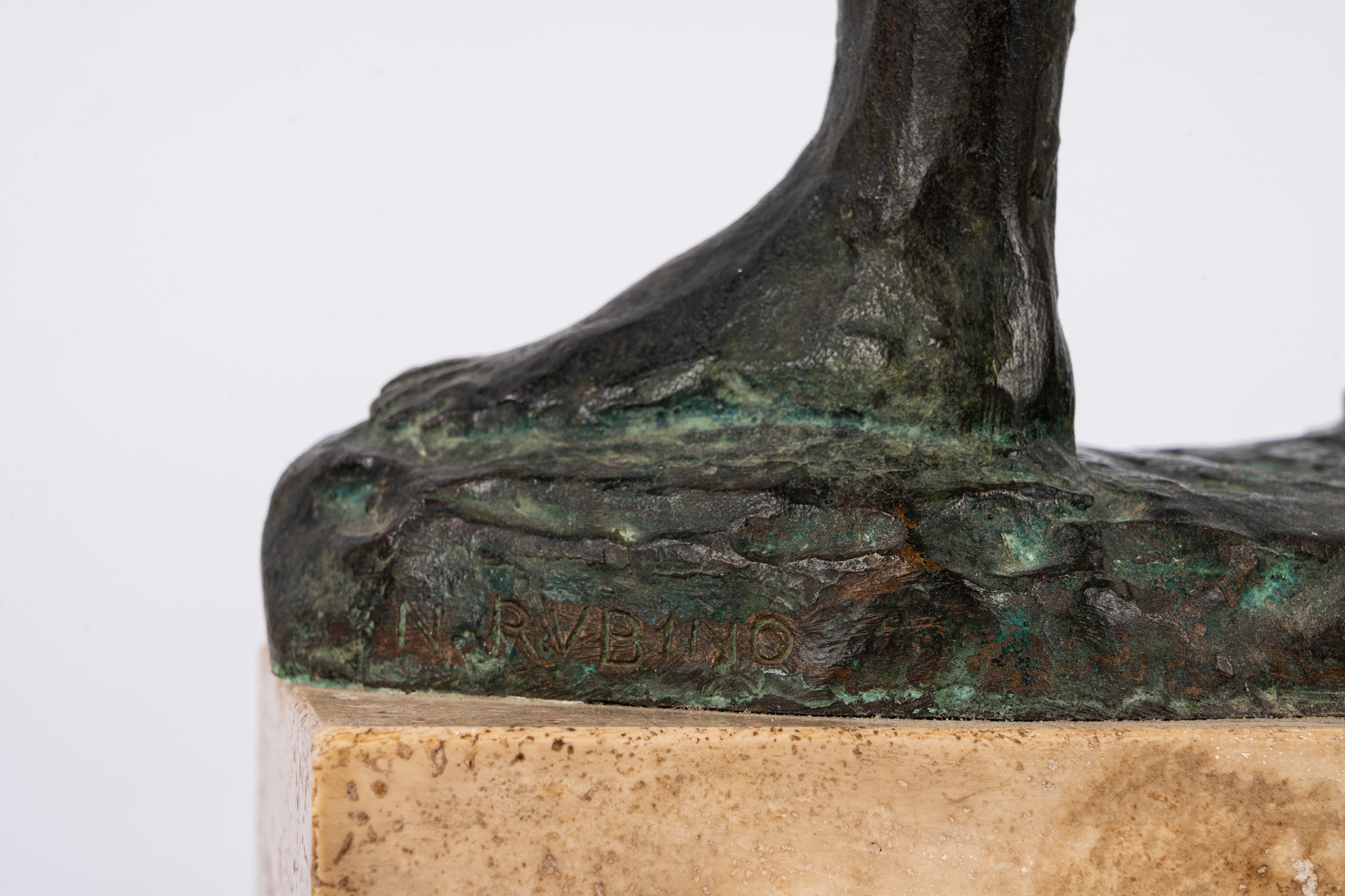 Nicola Rubino - Figura di donna in bronzo