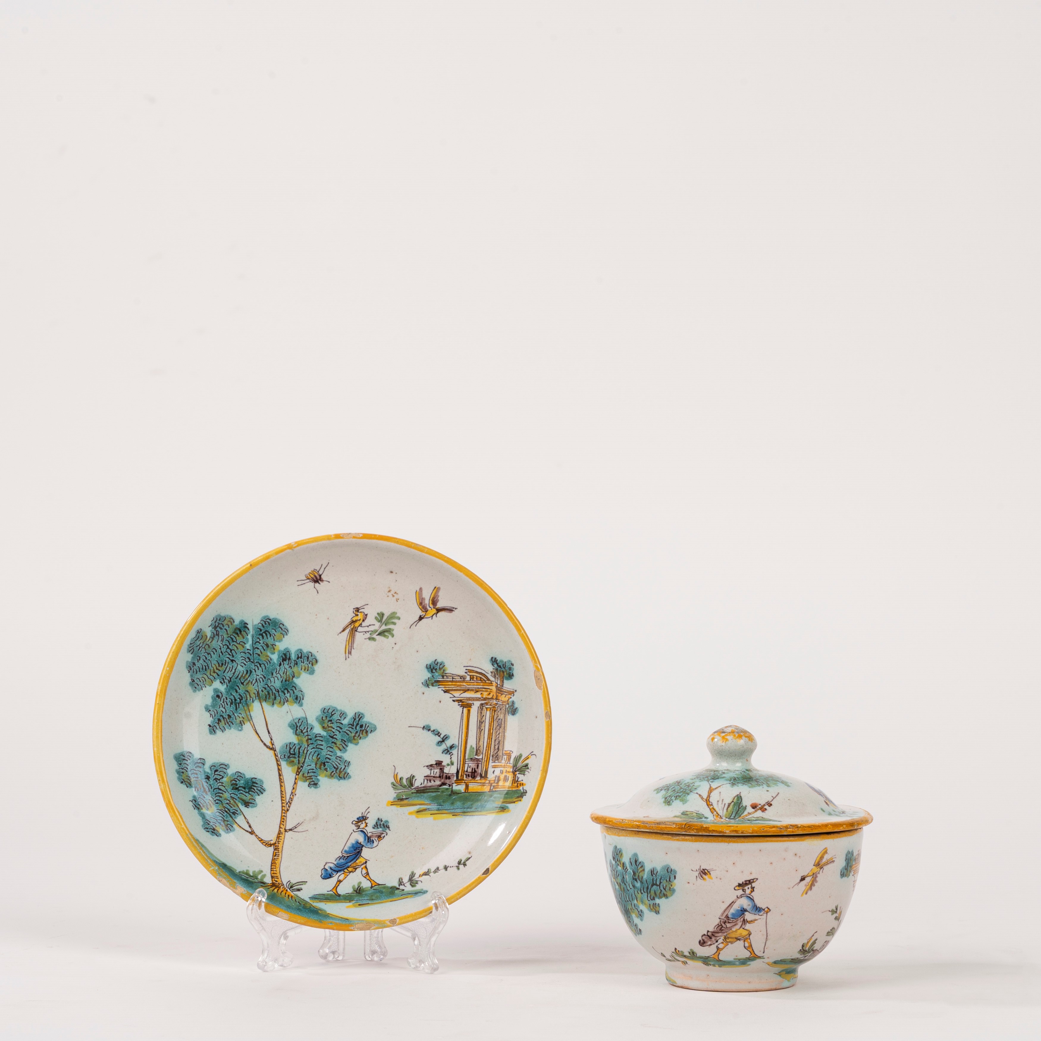 Fergnani (Faenza), Tazza da puerpera in maiolica policroma, fine secolo XVIII