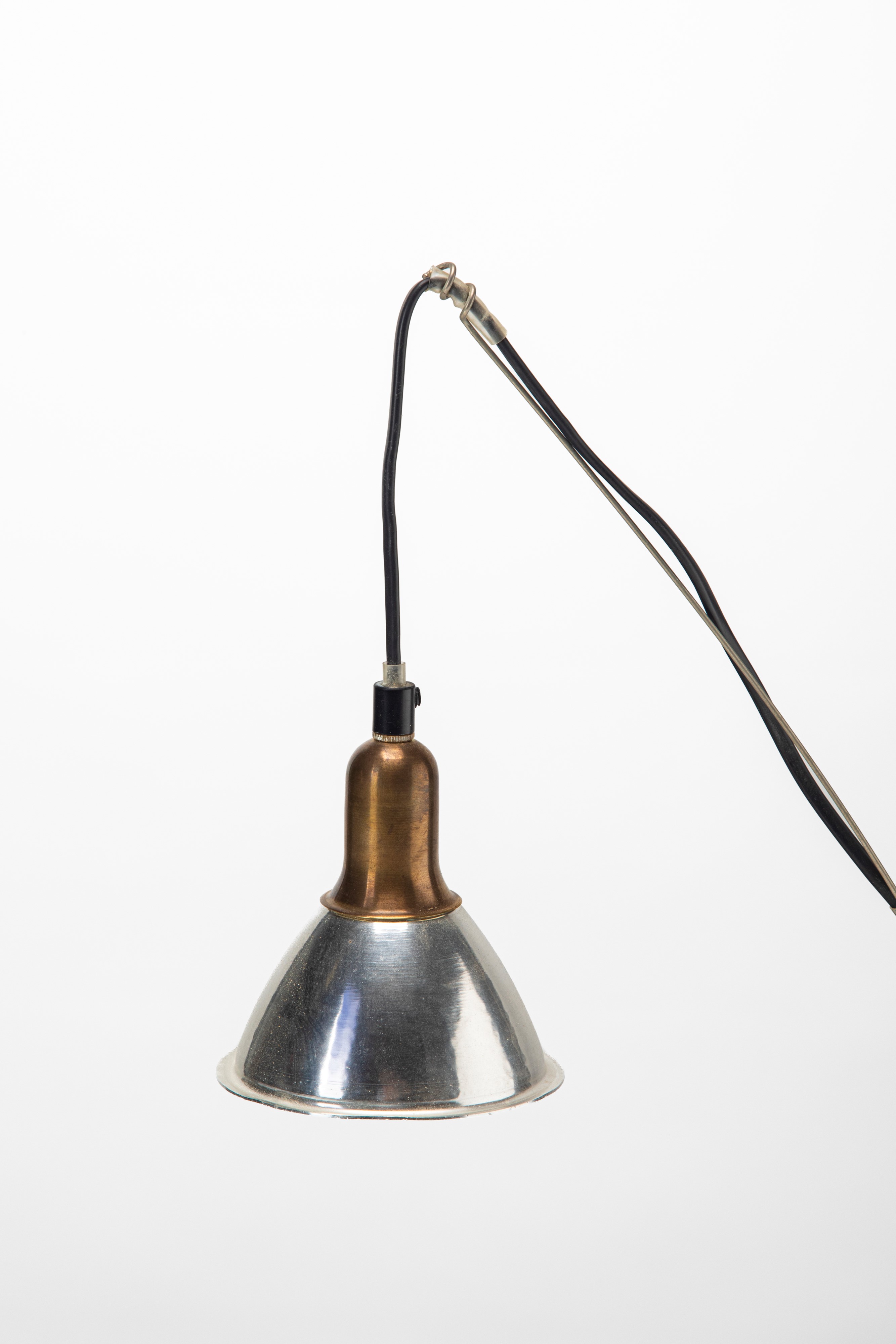 Ingo Maurer, Lampada da tavolo modello “Grasl”, acciaio spazzolato e alluminio