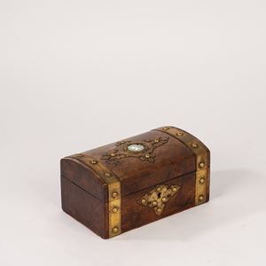 Carillon in legno con finiture in ottone e smalti, Inghilterra fine secolo XIX - inizi secolo XX