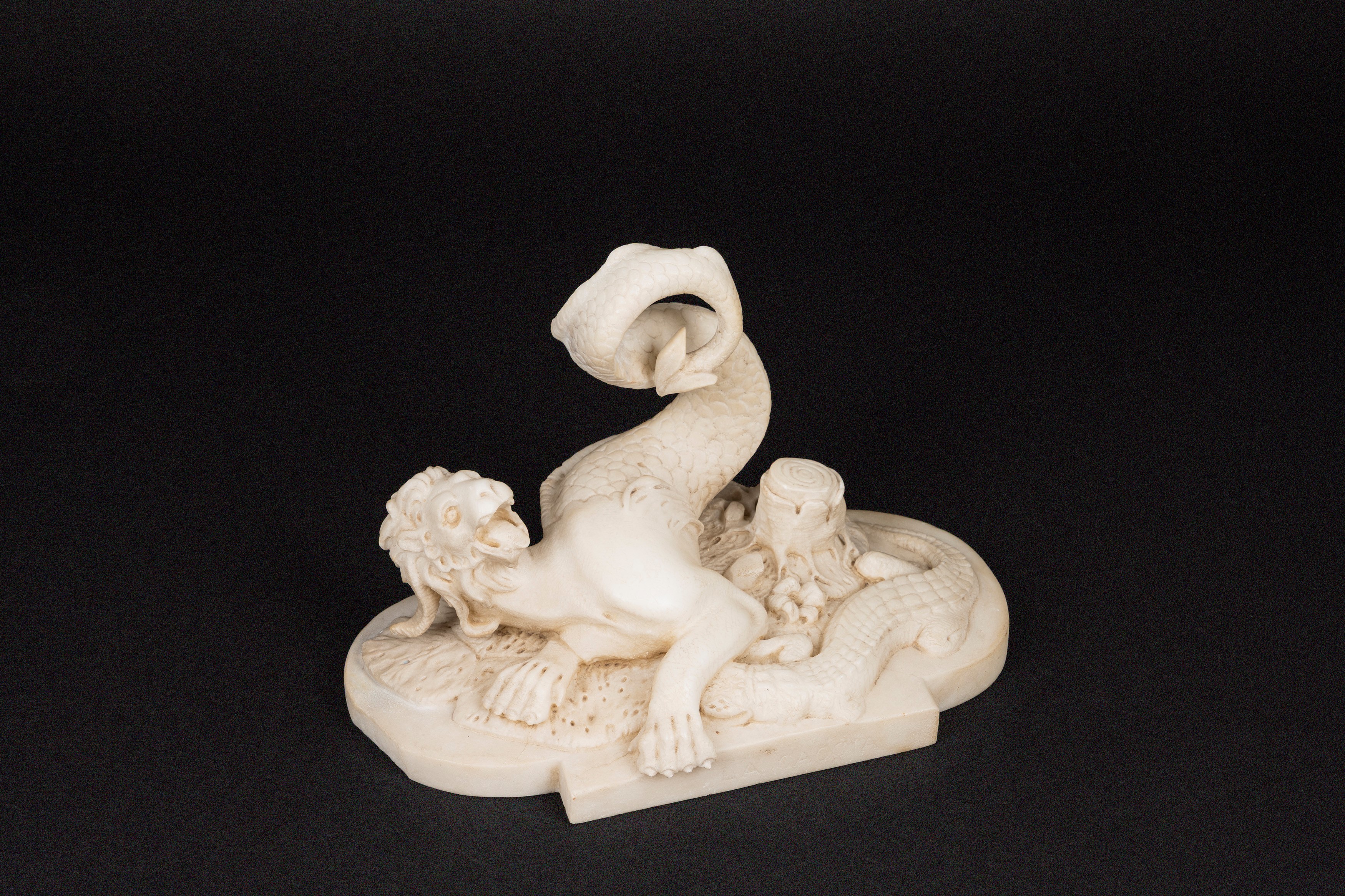 Scuola Italiana del XIX Secolo - Scultura in marmo, raffigurazione di mostro con coda di pesce, z...