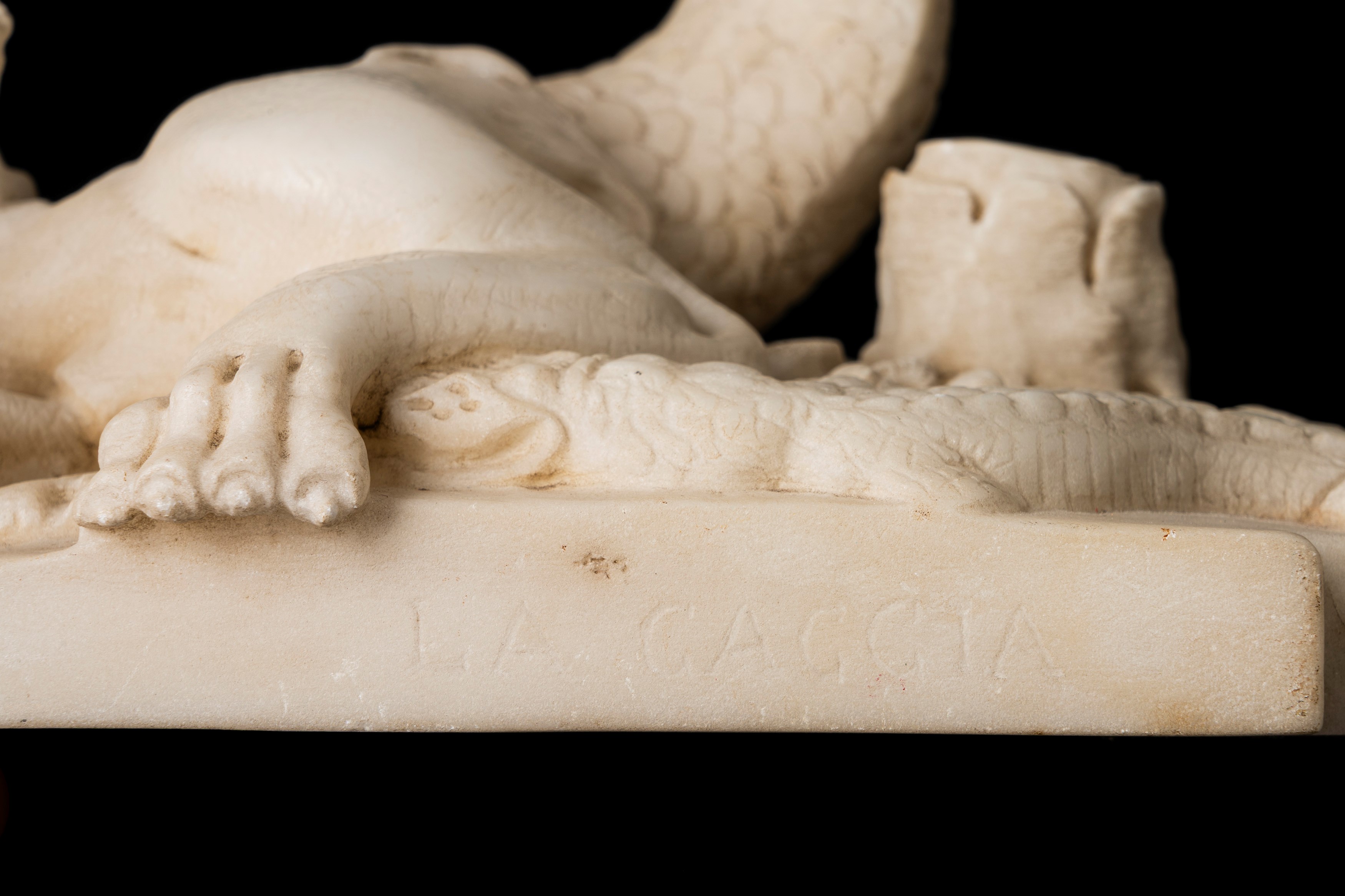 Scuola Italiana del XIX Secolo - Scultura in marmo, raffigurazione di mostro con coda di pesce, z...