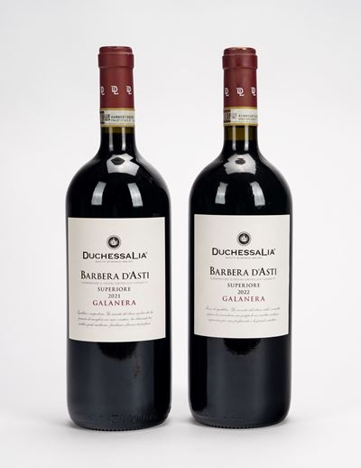 Duchessa Lia Barbera d’Asti Superiore “Galanera” (2 bottiglie da 1 MG 2021 e 1 MG 2022)