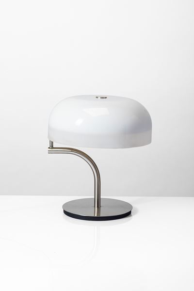 Lampada da tavolo in metallo nichelato e plexiglass