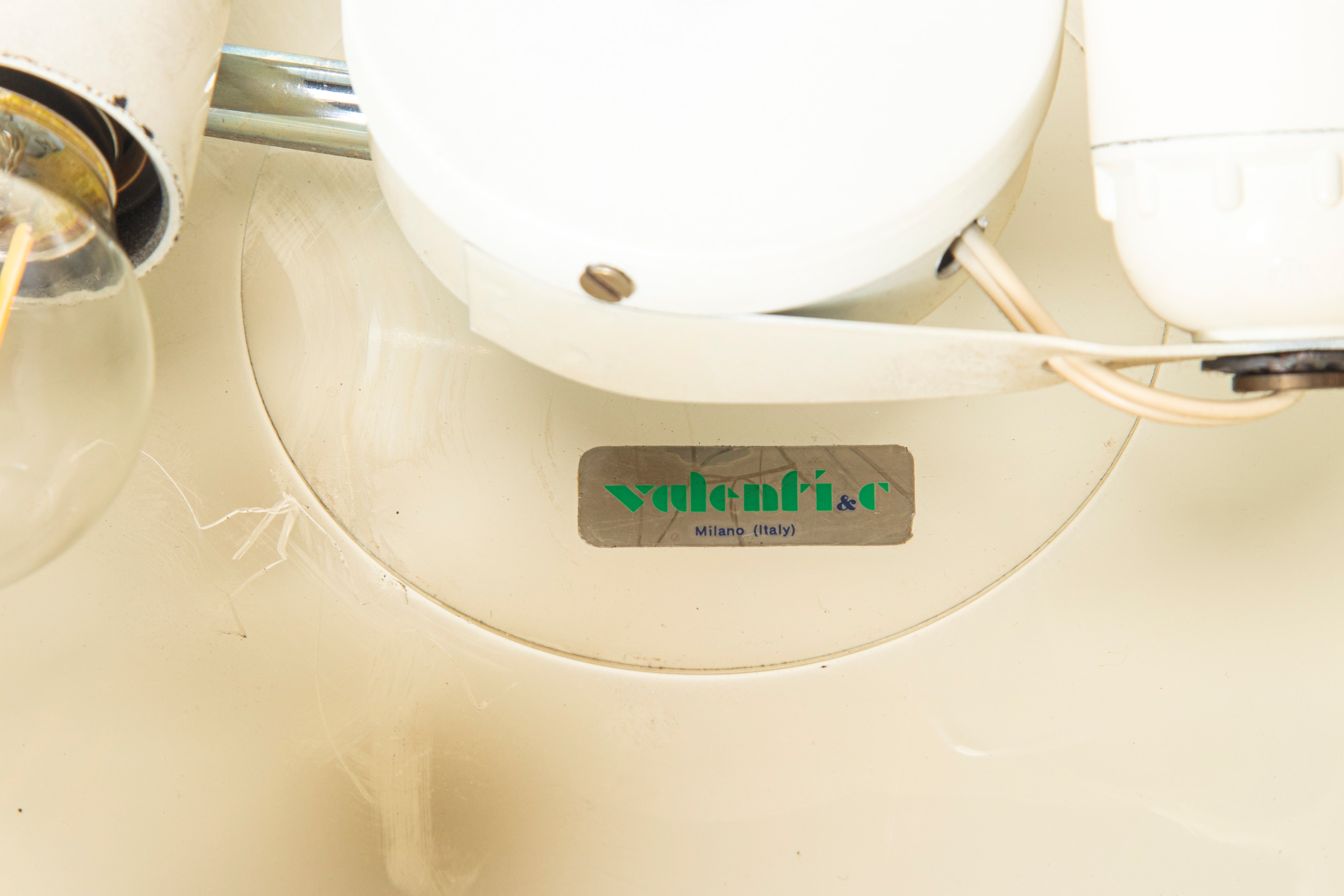 Giotto Stoppino - Lampada da tavolo in metallo nichelato e plexiglass