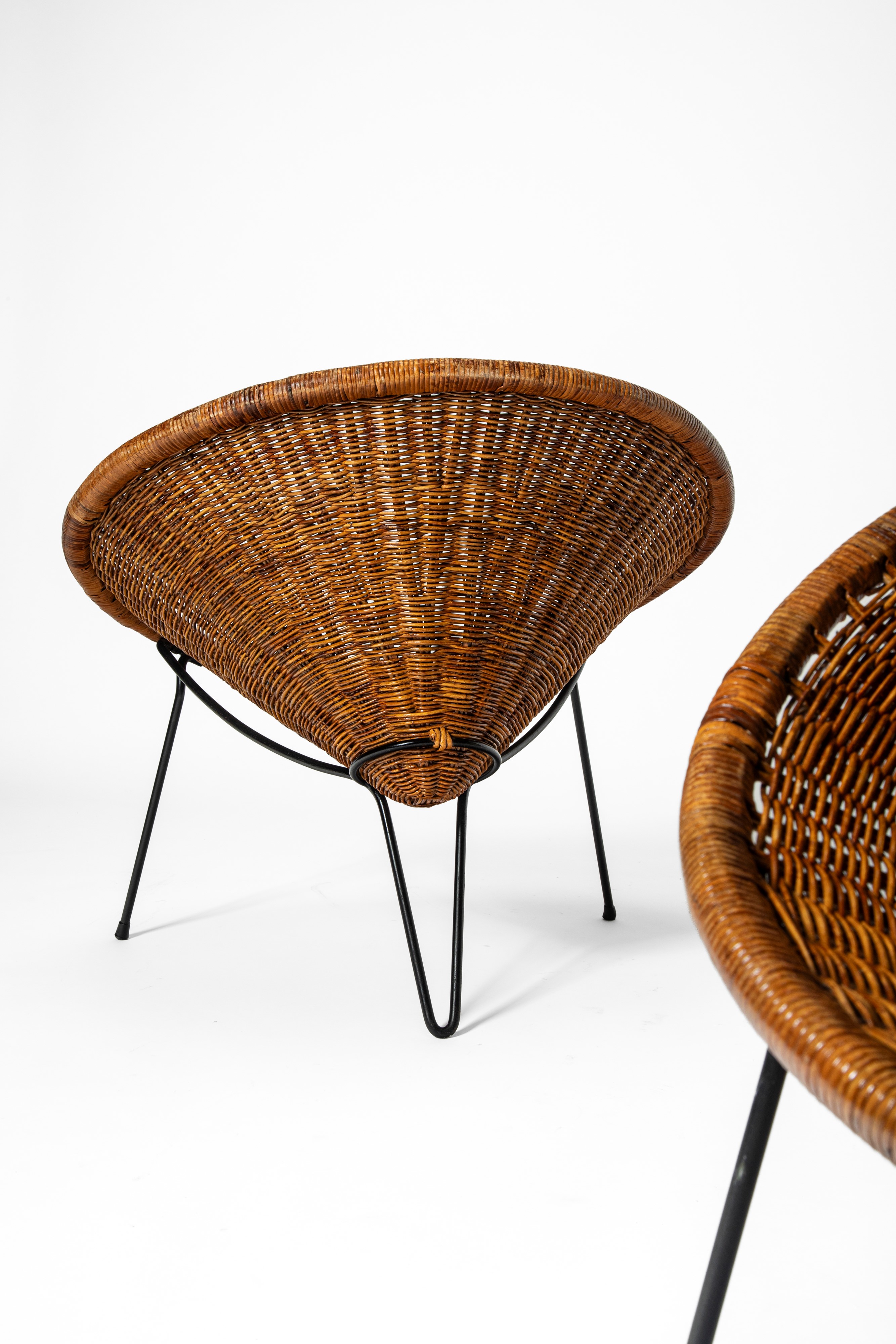 Roberto Mango - Coppia di poltrone in vimini intrecciato e ferro (c. 1950)