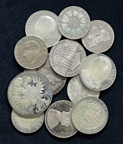 Date non specificate, Lotto di 12 monete austriache da 25 e 50 Schilling (argento)