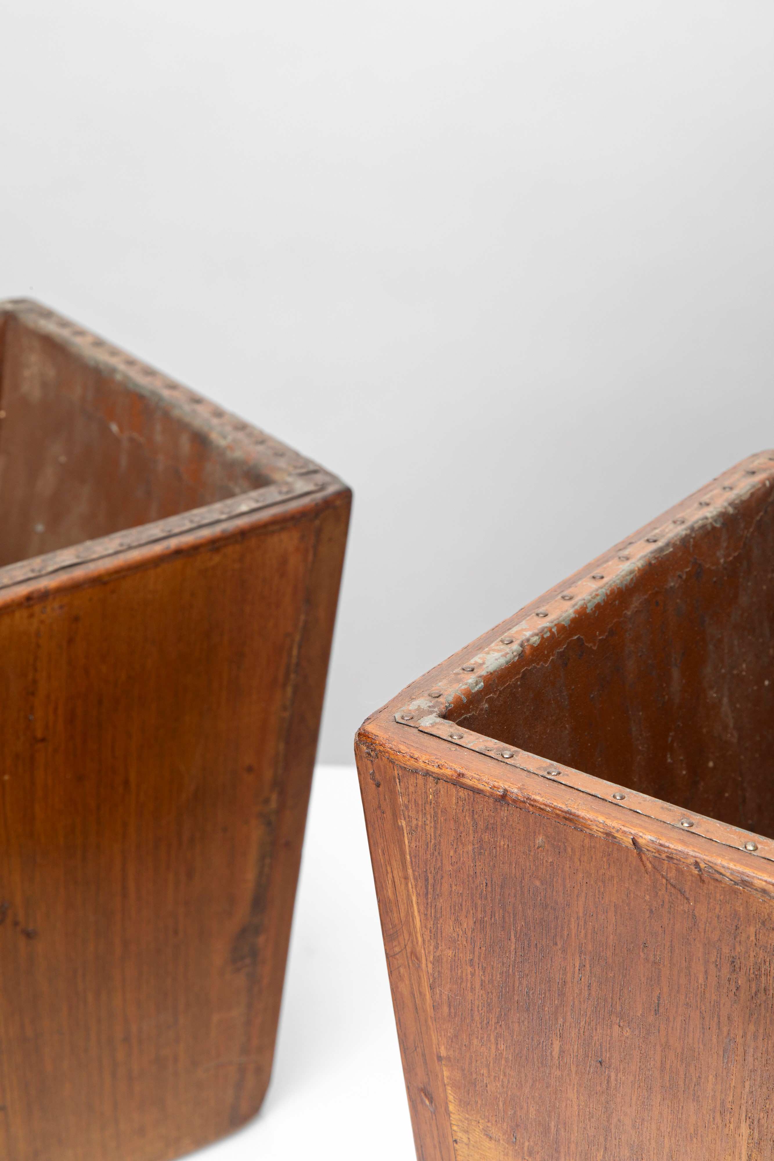 Manifattura Italiana - Coppia di fioriere, legno, legno impiallacciato e metallo, 1930 circa