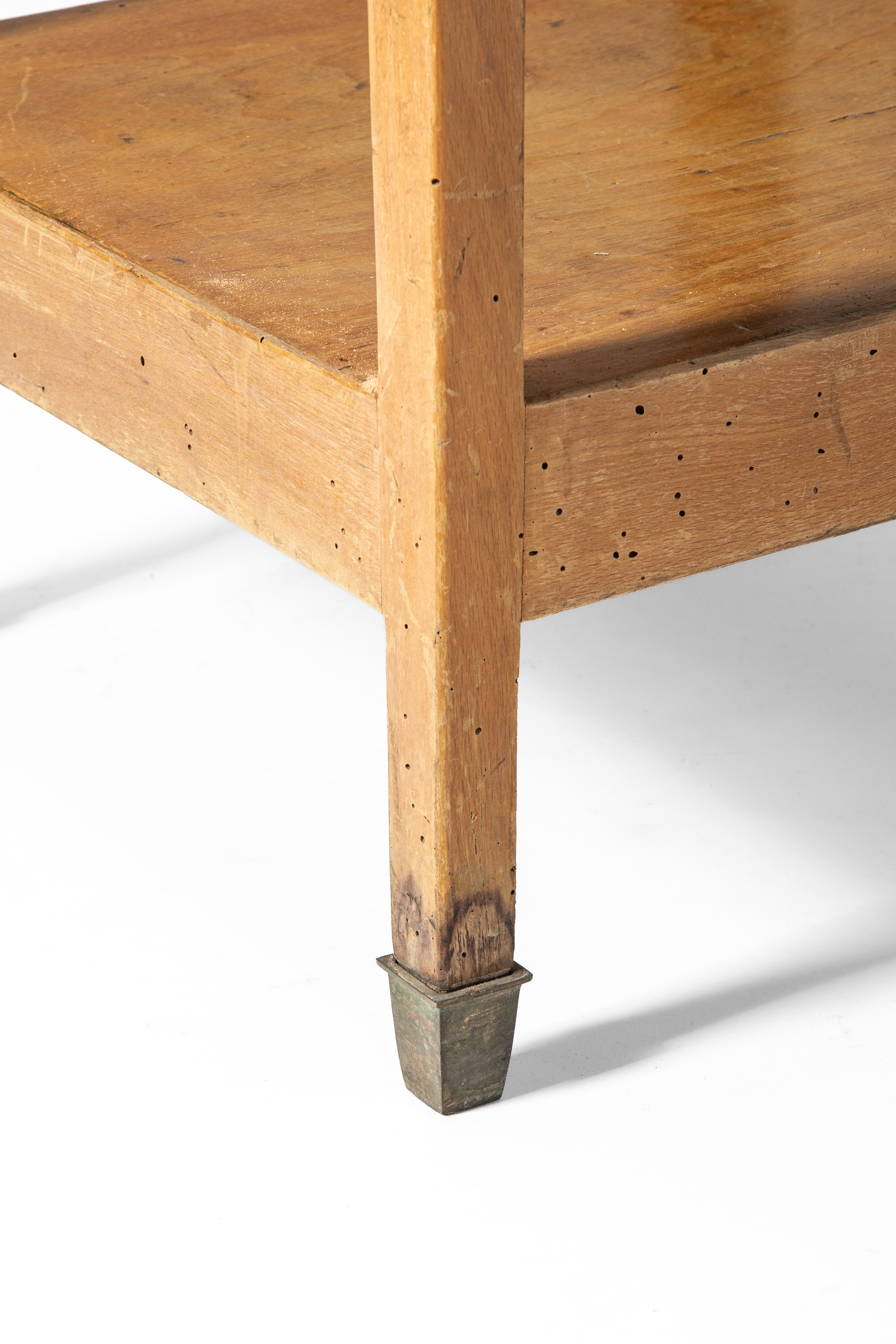 Manifattura Italiana - Tavolo alto con cassetti, legno, formica e ottone (circa 1950)