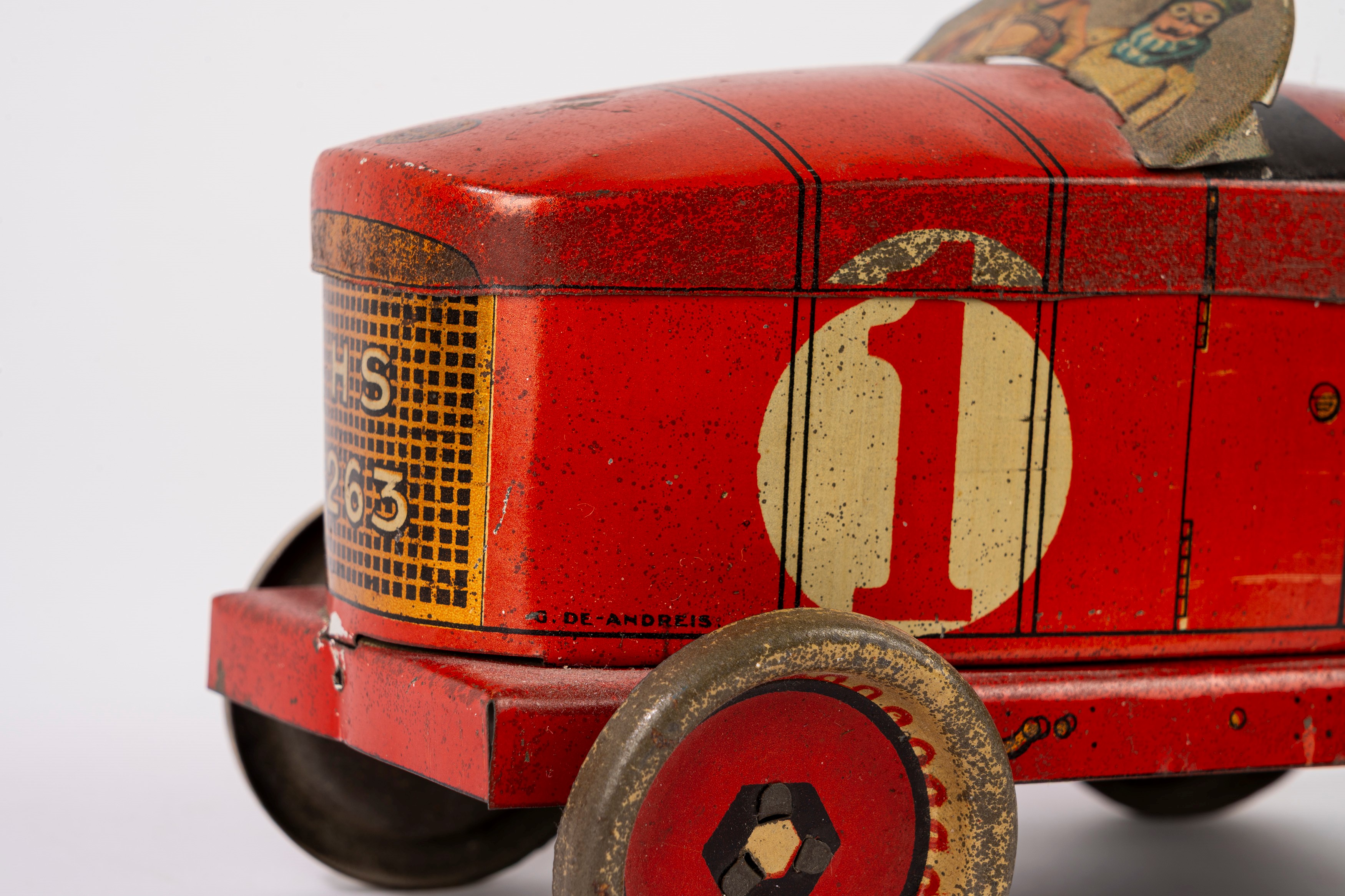 De Andreis Marseille - Scatola a forma di auto da corsa, latta litografata (anni 1920)