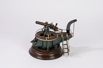 Cannoncino costiero modello #8047, latta litografata e dipinta a mano (circa 1934)