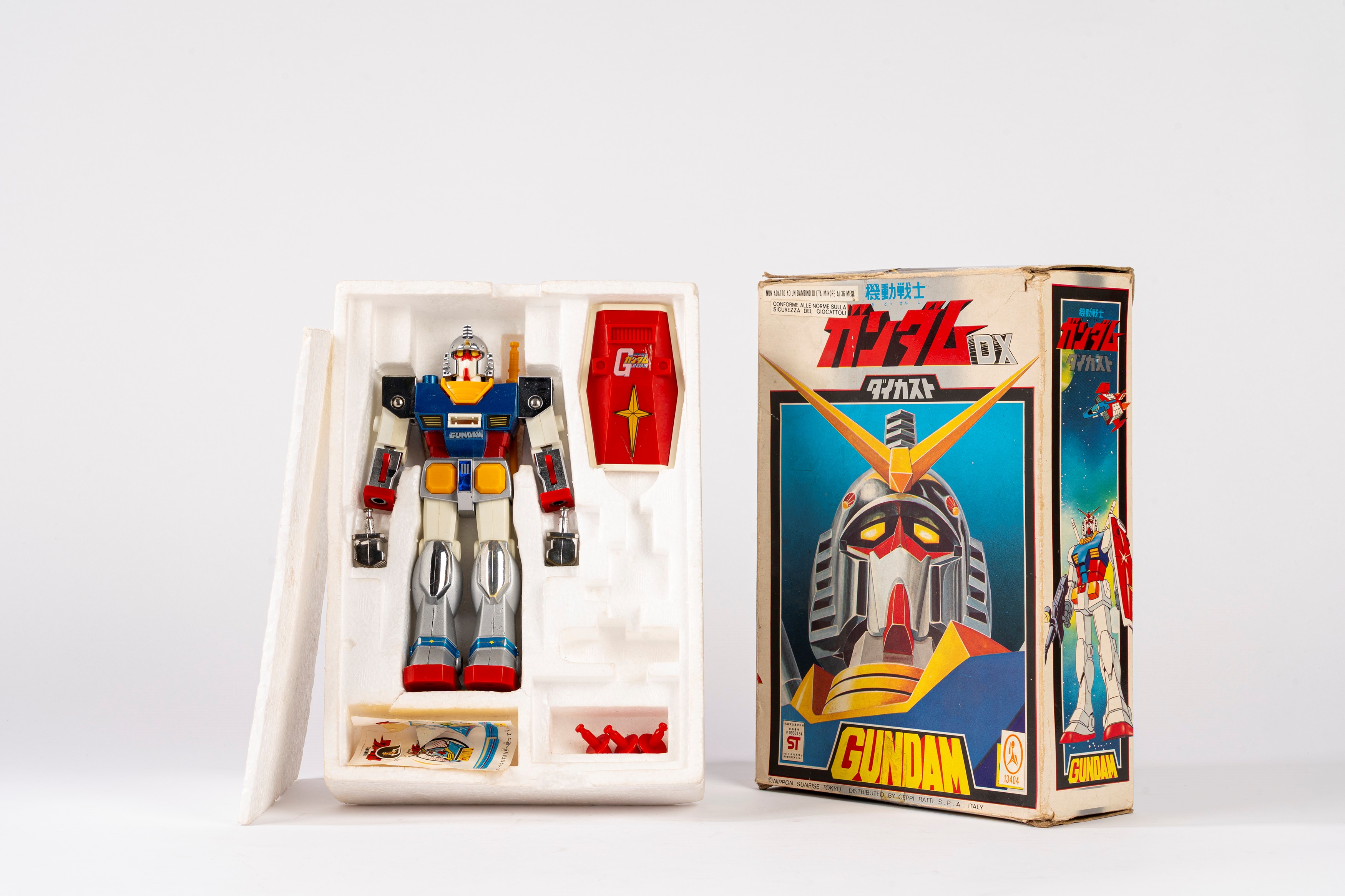 Ceppi Ratti - Gundam, Figura robotica in pressofusione con parti in plastica (Made in Japan), ann...