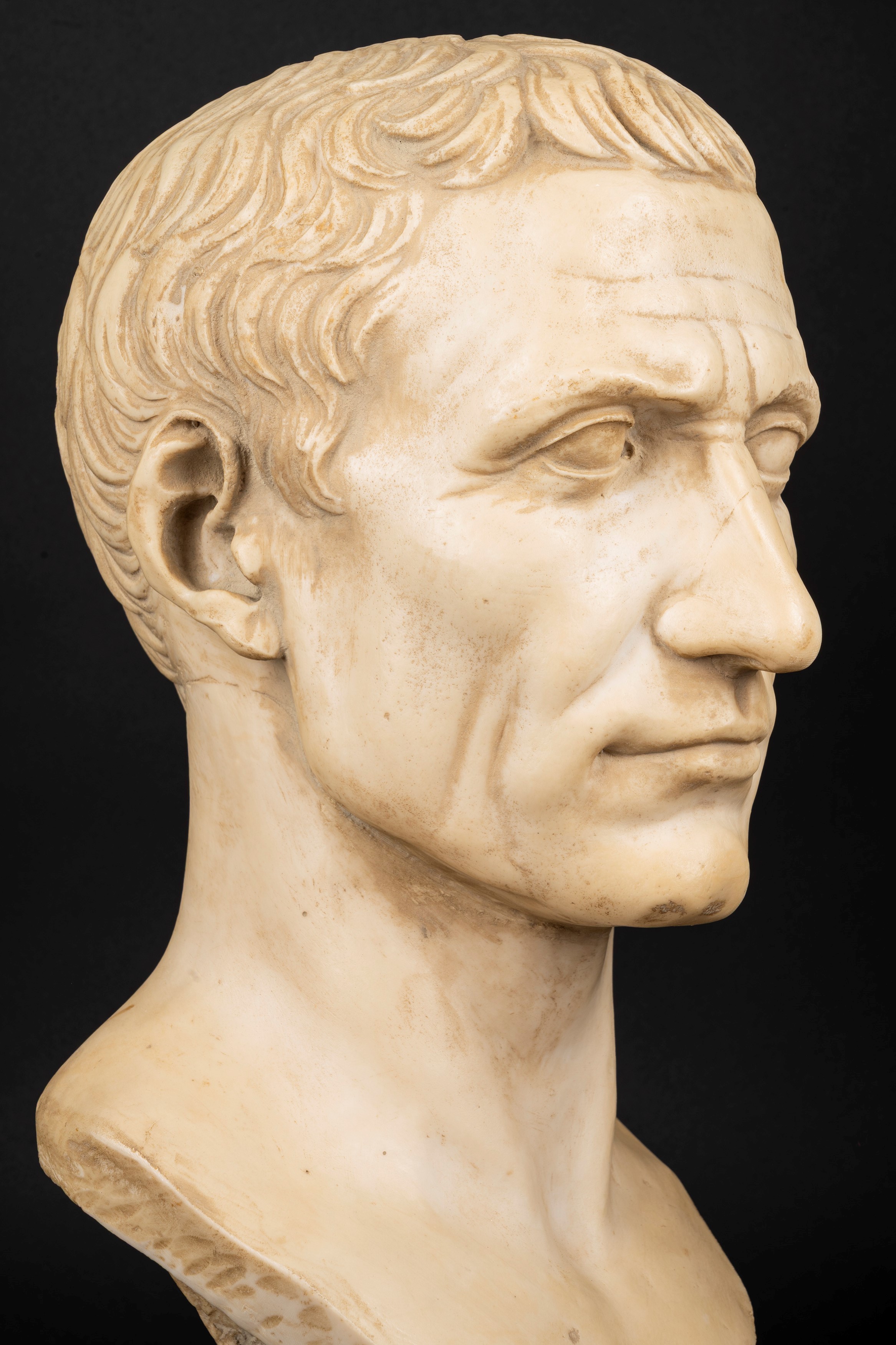 Busto di Giulio Cesare, polvere di marmo e resina