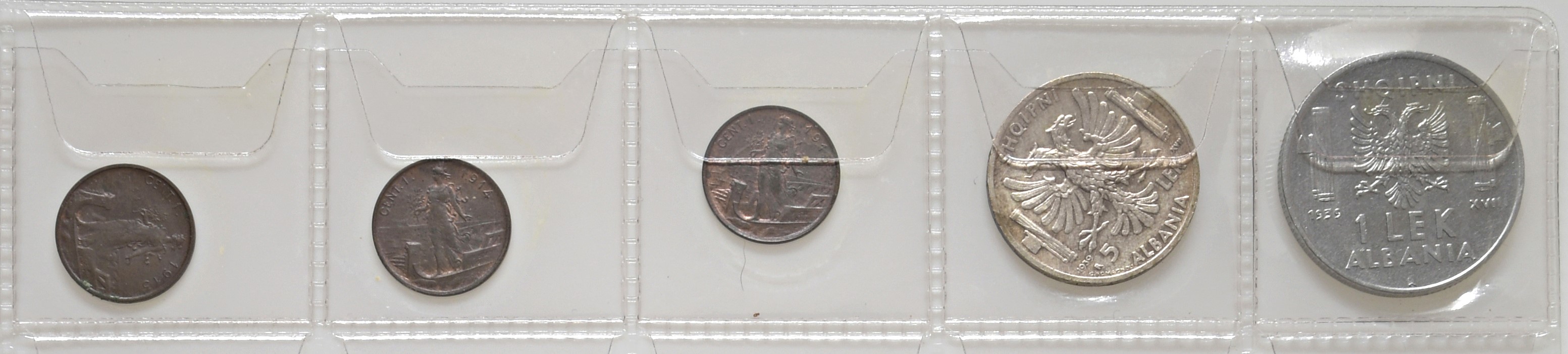 Regno D'italia - Vittorio Emanuele III (1900 - 1943) - Album Contenente Principio di Collezione d...