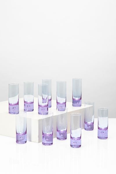 Set di dodici bicchieri da drink modello “Chameleon” in vetro alessandrite