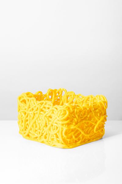 Cestino della serie «Senza Fine» (Edizione del Pesce), poliuretano estruso