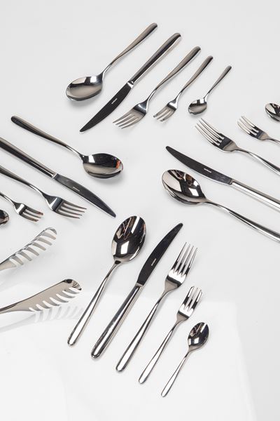Servizio tavola “Hannah” in acciaio inox (firma incussa “SAMBONET”), circa 1990