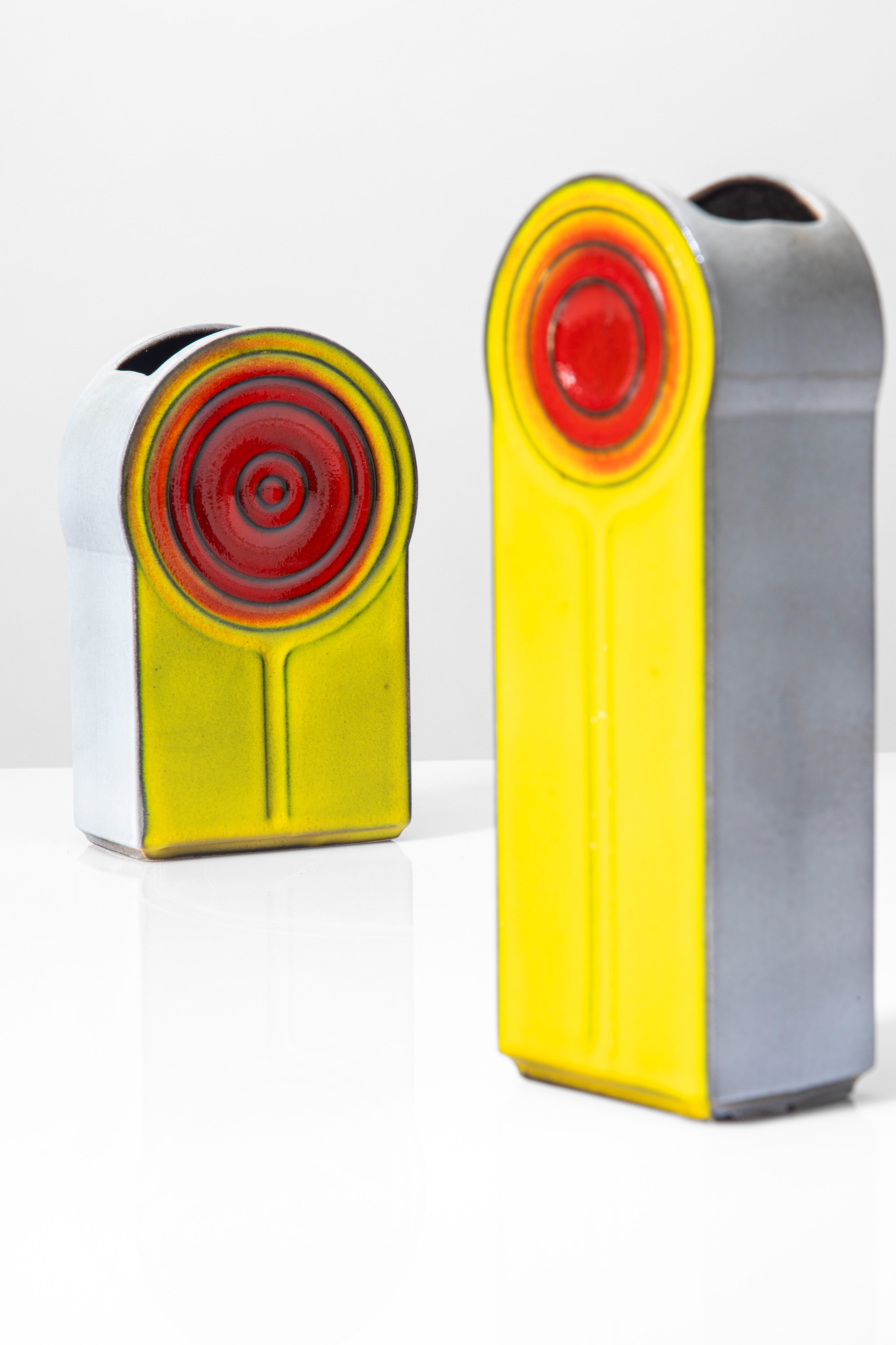Carlo Zalloni - Coppia di vasi della serie “Zyklon” in ceramica smaltata