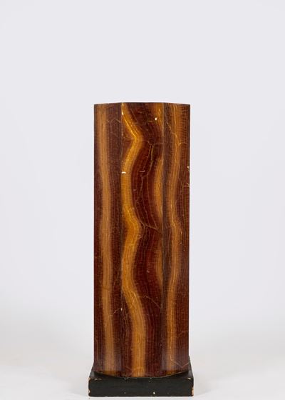Base ottagonale in legno dipinto a finta onice