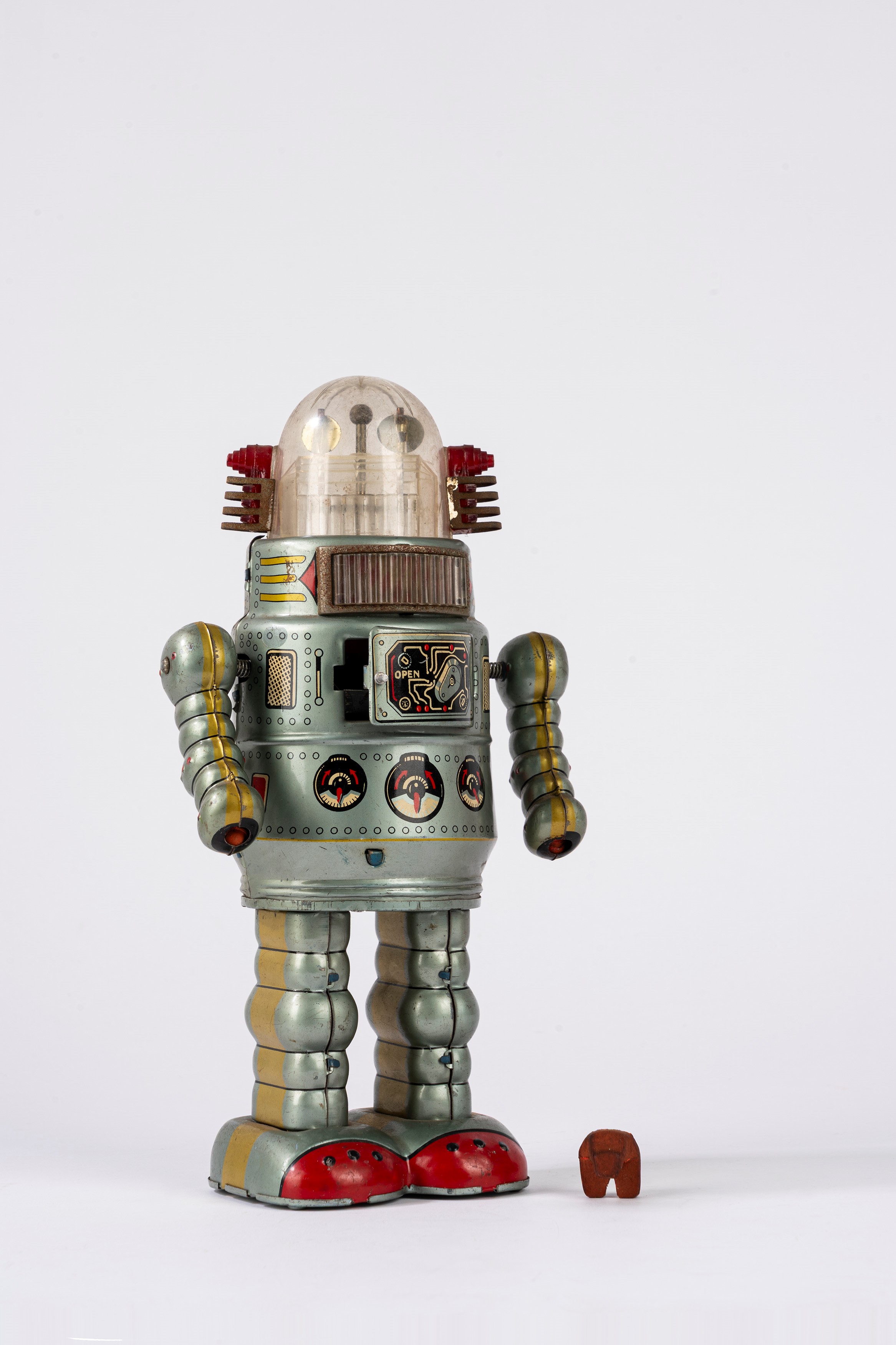 Robot in latta litografata DOOR ROBOT, made in Japan (ALPS), anni 1960