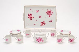 Porcelain coffee set with purple floral decoration. Richard Ginori