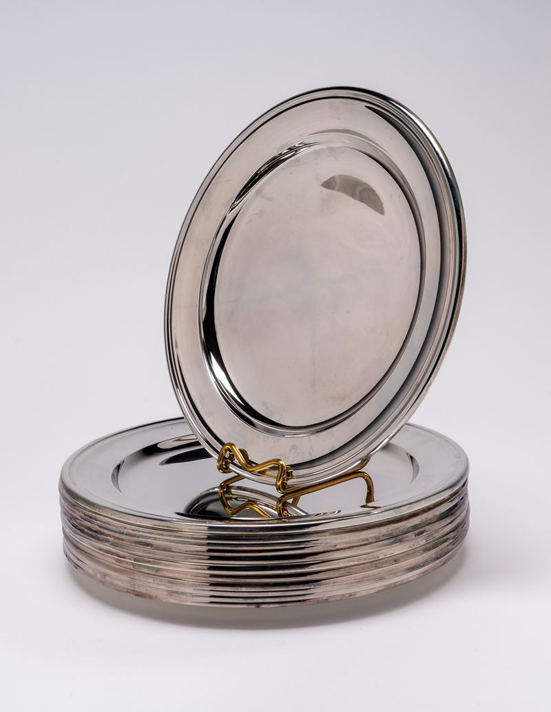 Argentiere Goretta, Gruppo di dodici sottopiatti tondi in argento
