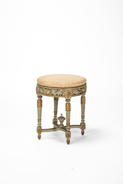 Sgabello in legno intagliato, laccato e dorato, secolo XIX