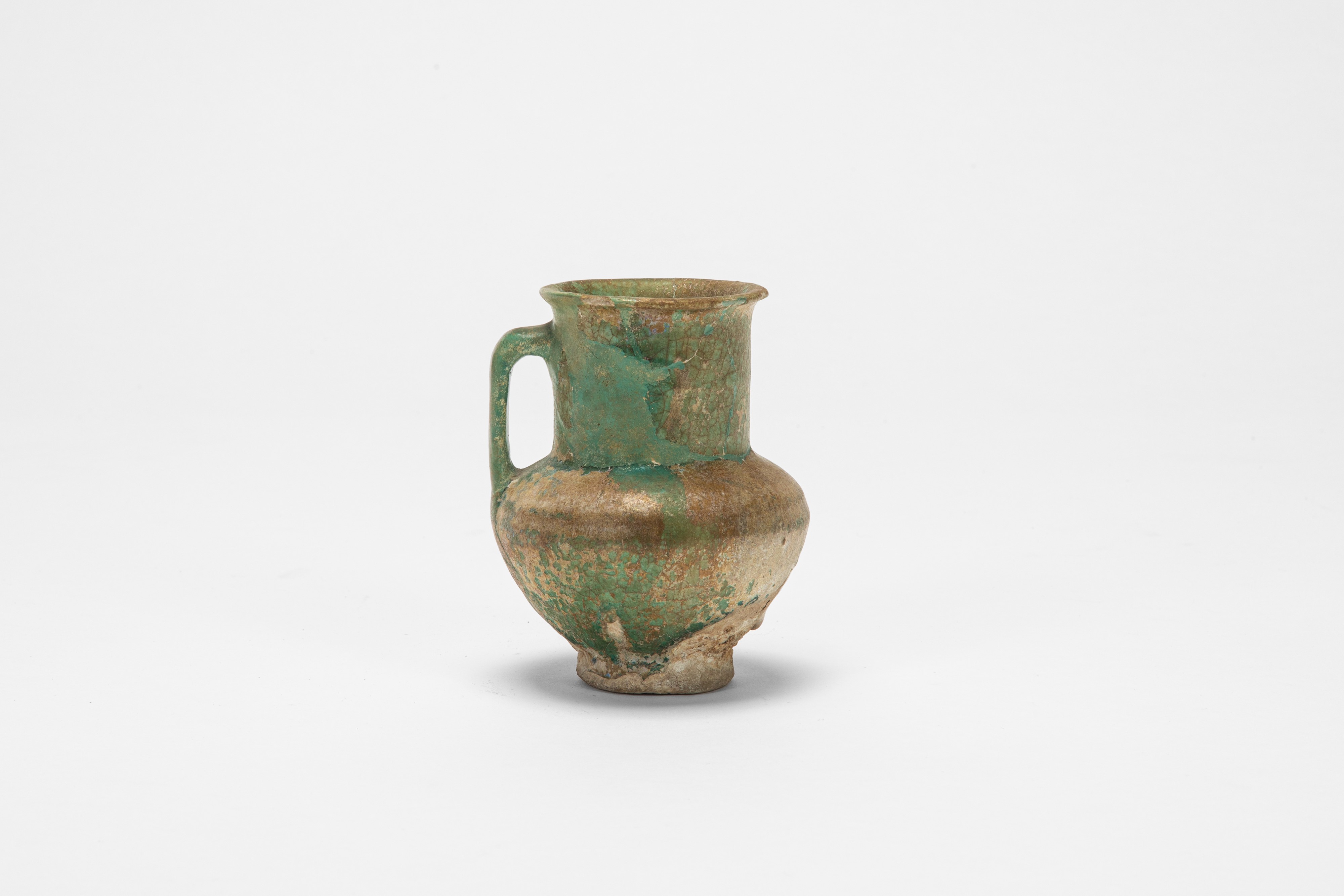 Ceramica persiana, Piccola brocca con invetriatura monocroma verde-turchese