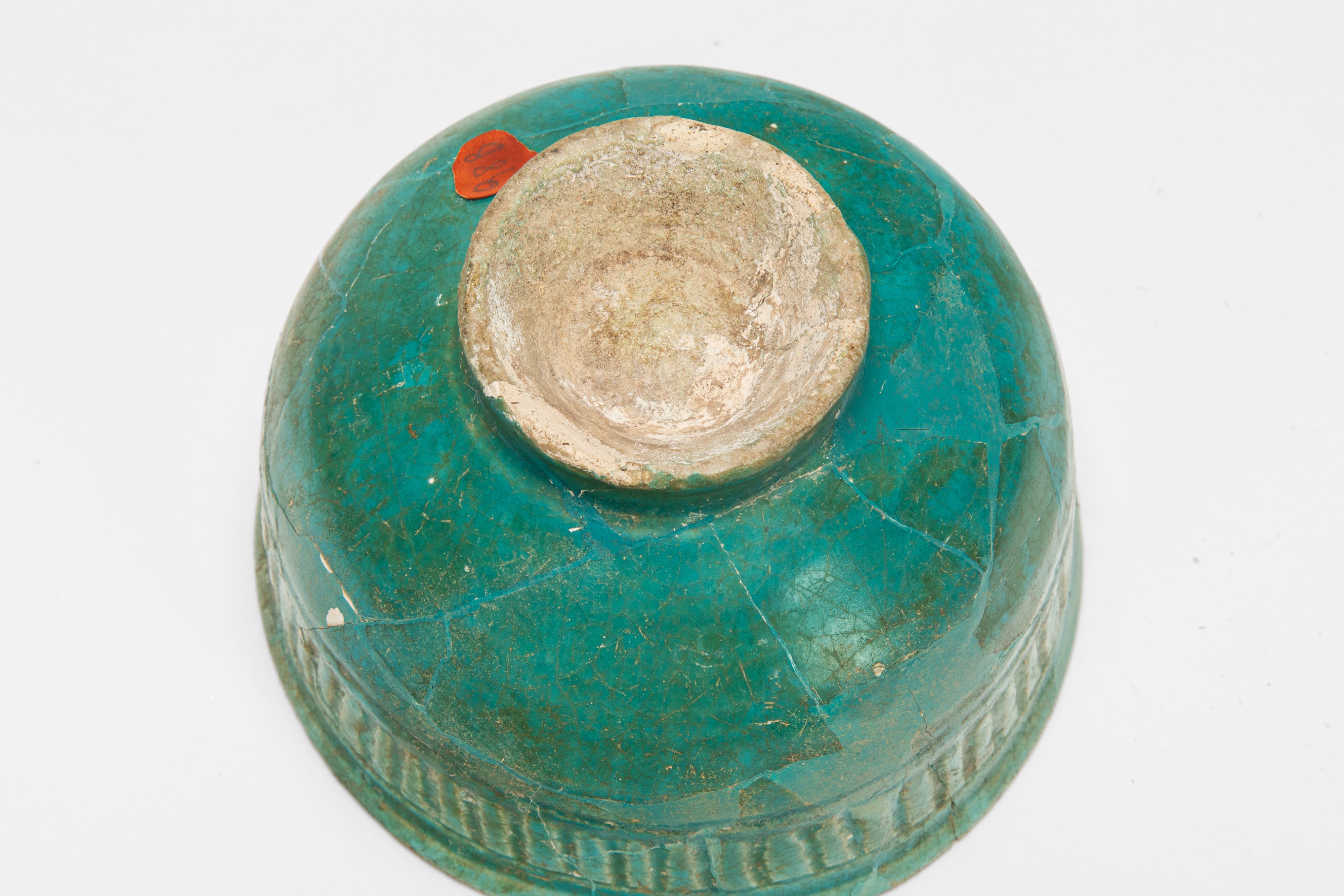 Ceramica persiana, Ciotola emisferica invetriata turchese
