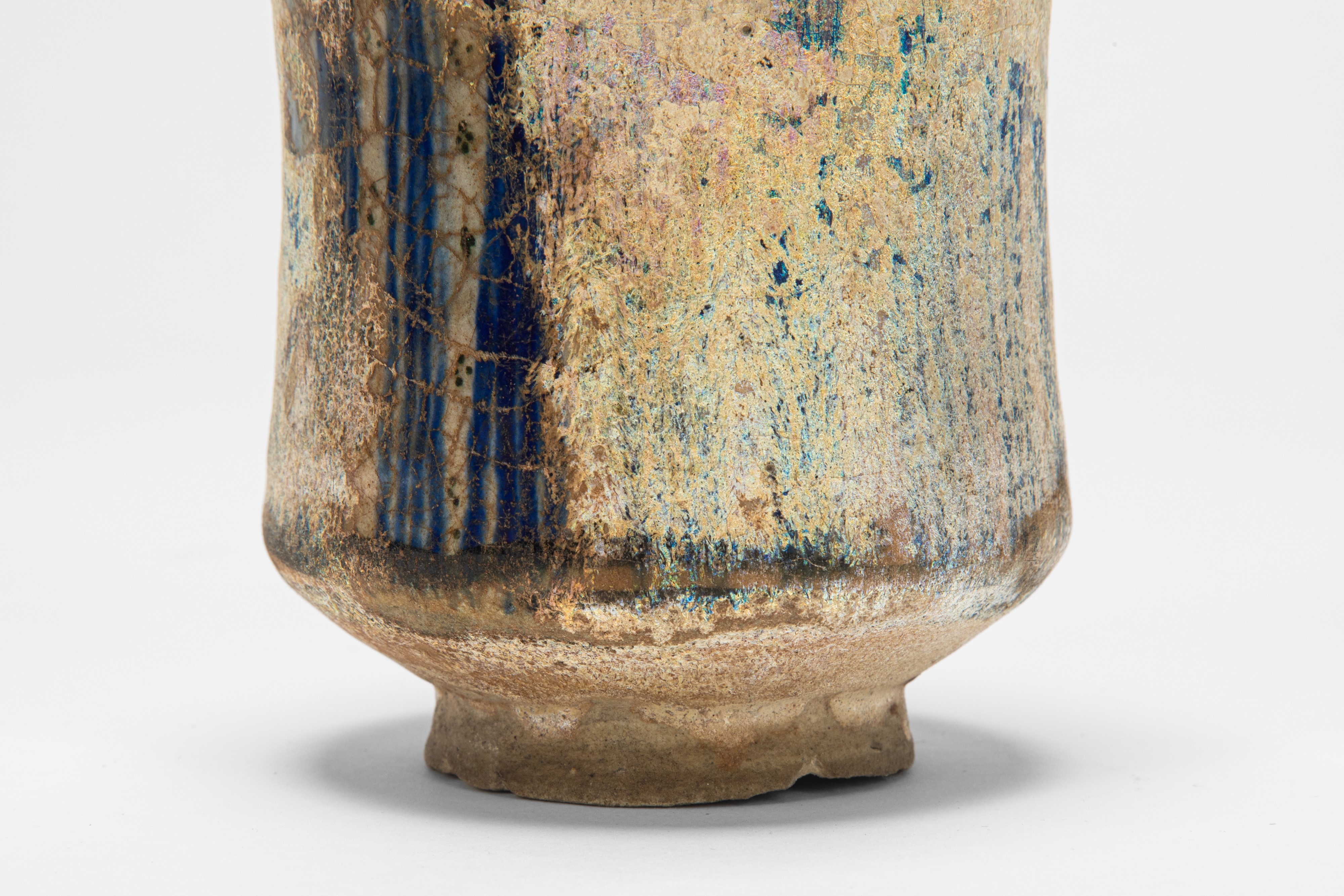 Brocca persiana in ceramica invetriata dipinta in blu cobalto a bande verticali