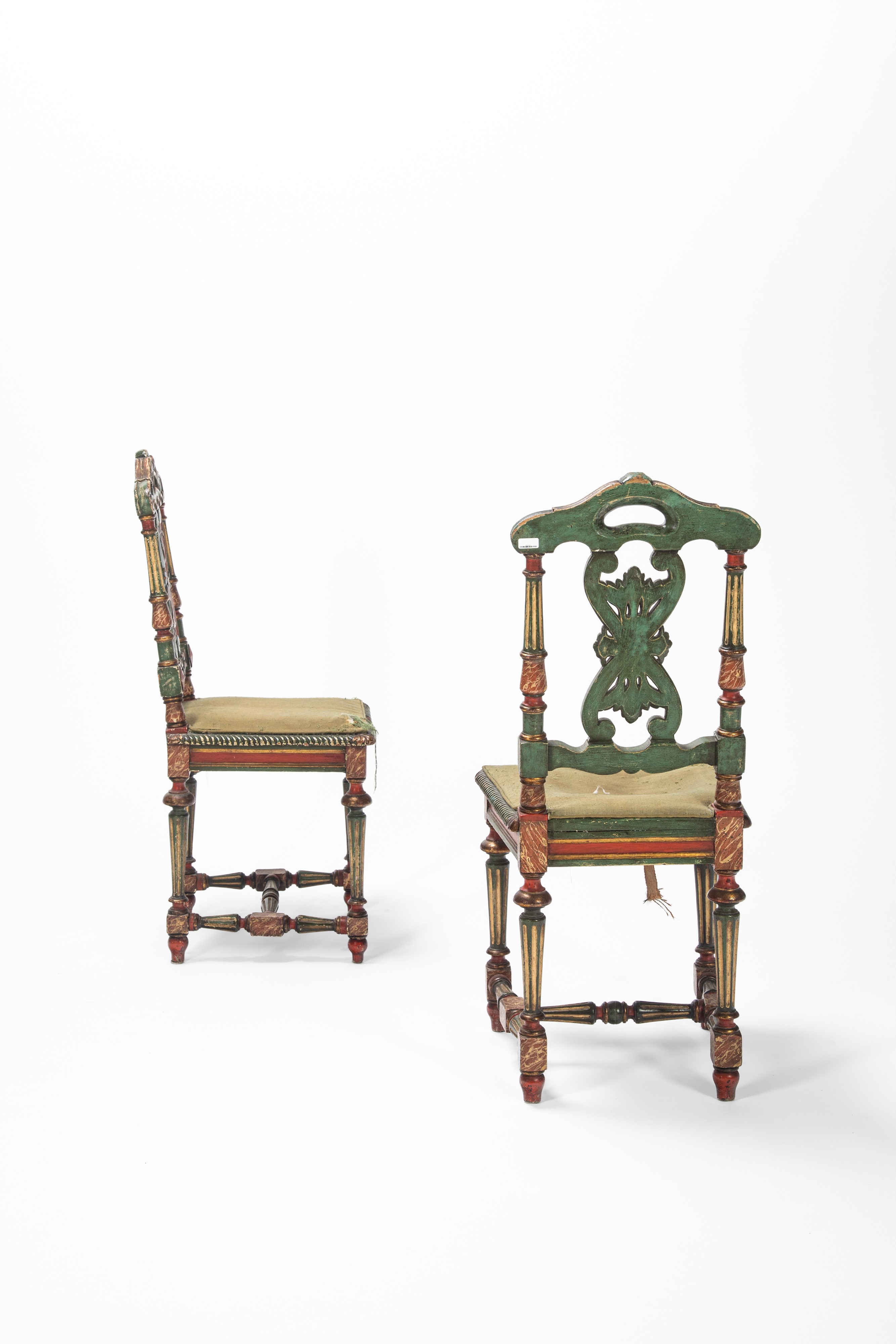 Coppia di sedie, legno scolpito e dipinto, secolo XIX