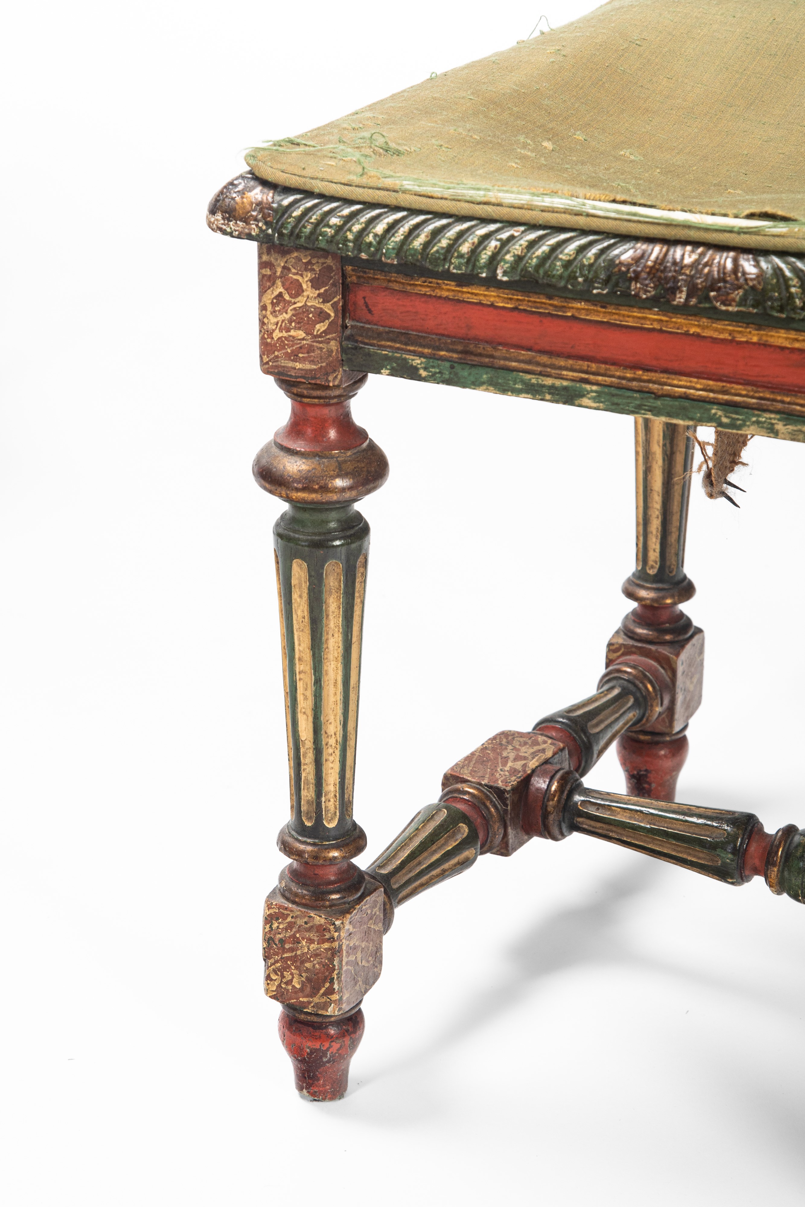 Coppia di sedie, legno scolpito e dipinto, secolo XIX