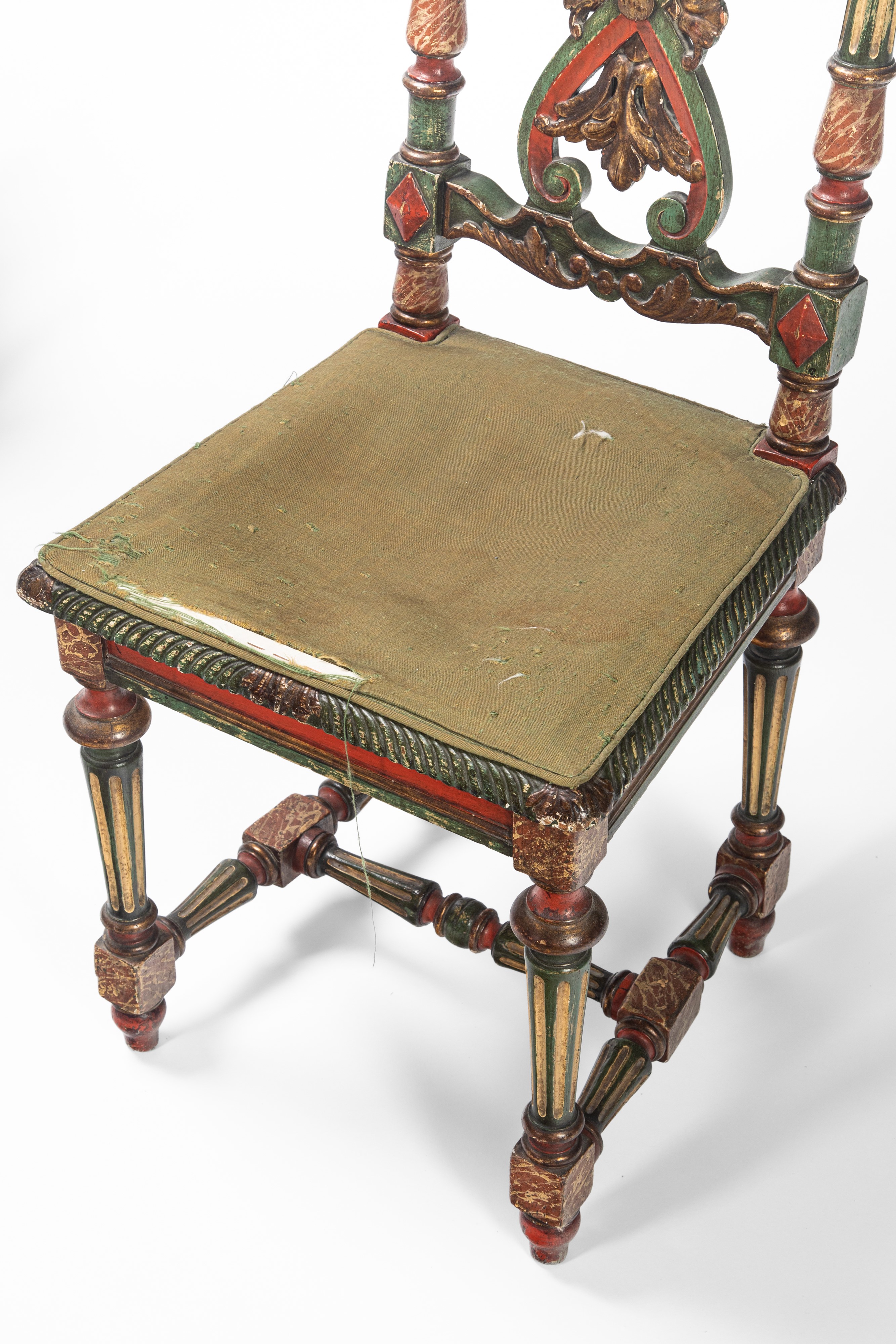 Coppia di sedie, legno scolpito e dipinto, secolo XIX
