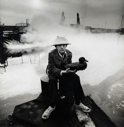 Boy with Duck Decoy (stampa alla gelatina ai sali d’argento)