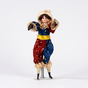 Bambola suonatrice di piattini