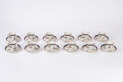 Richard Ginori, Tazzine da caffè con piattino (12 pezzi), decorazione a roselline