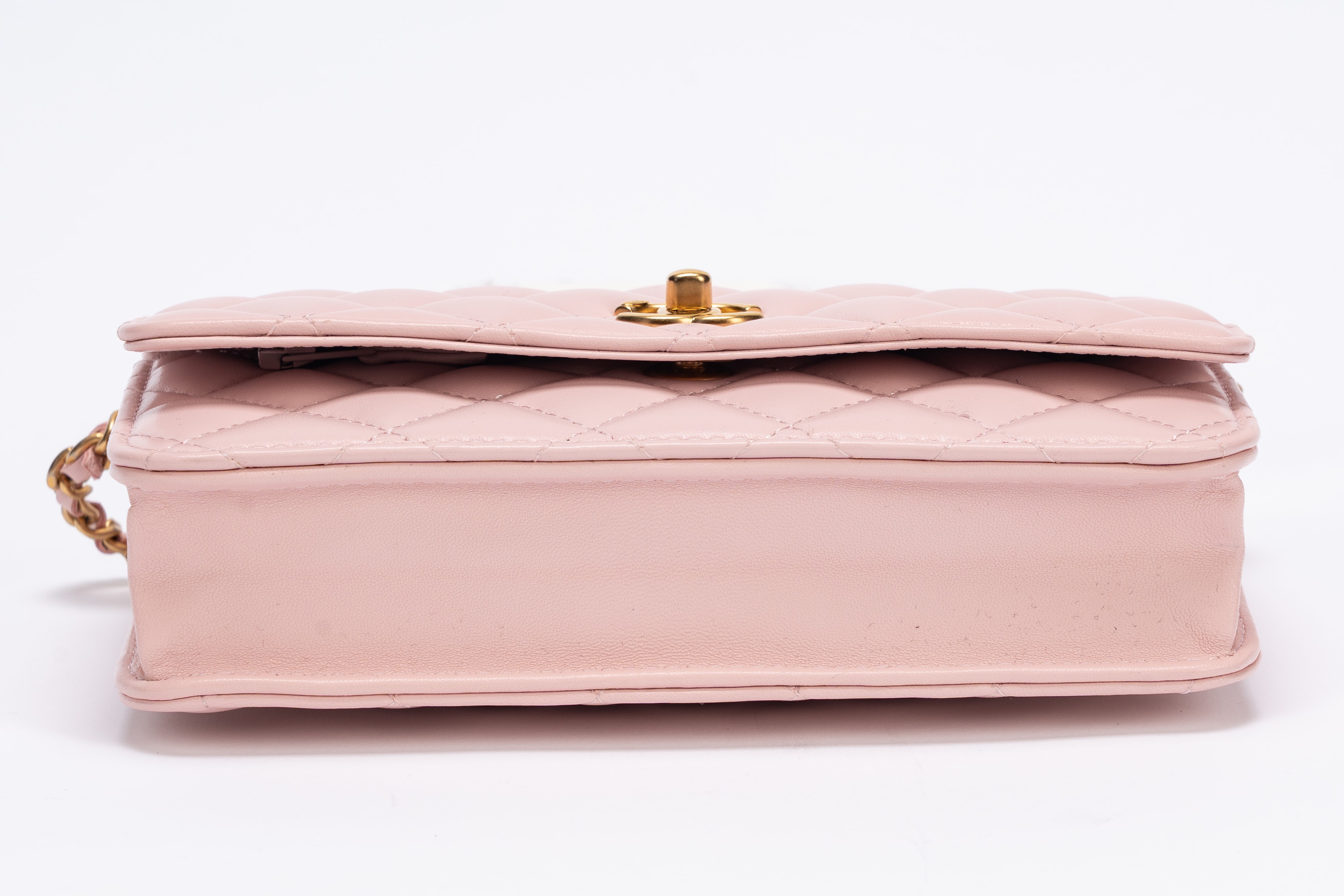 Chanel - Borsa Wallet on Chain, pelle matelassé rosa, tracolla a catena