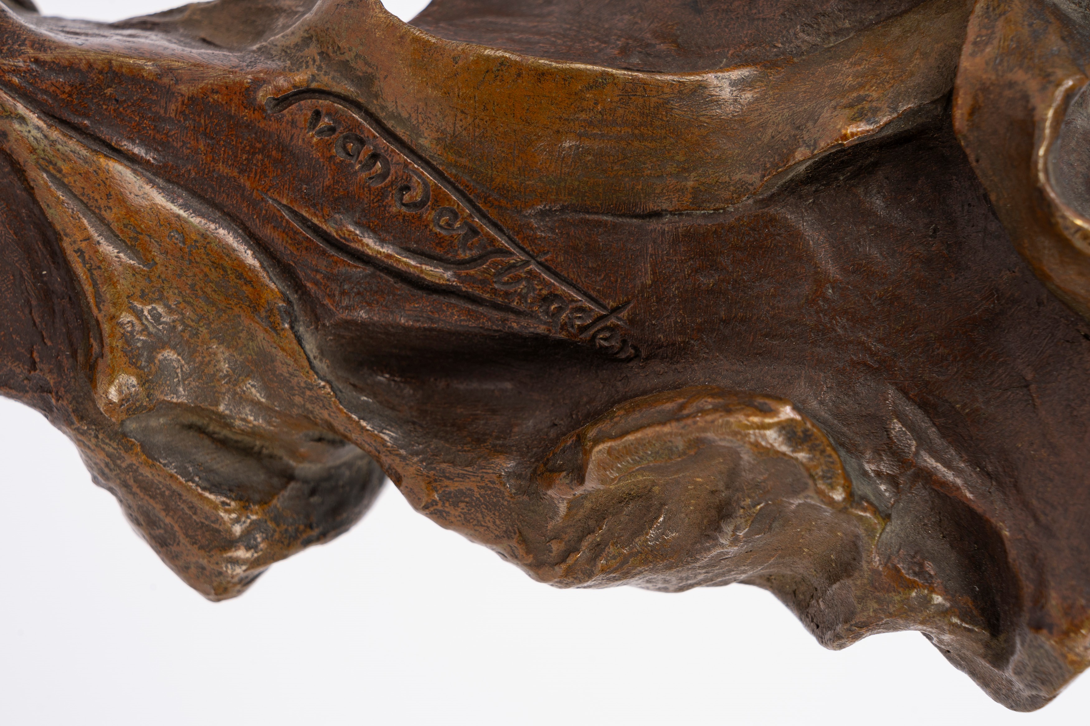Georges Van Der Straeten - Estate, scultura in bronzo su base in marmo rosso