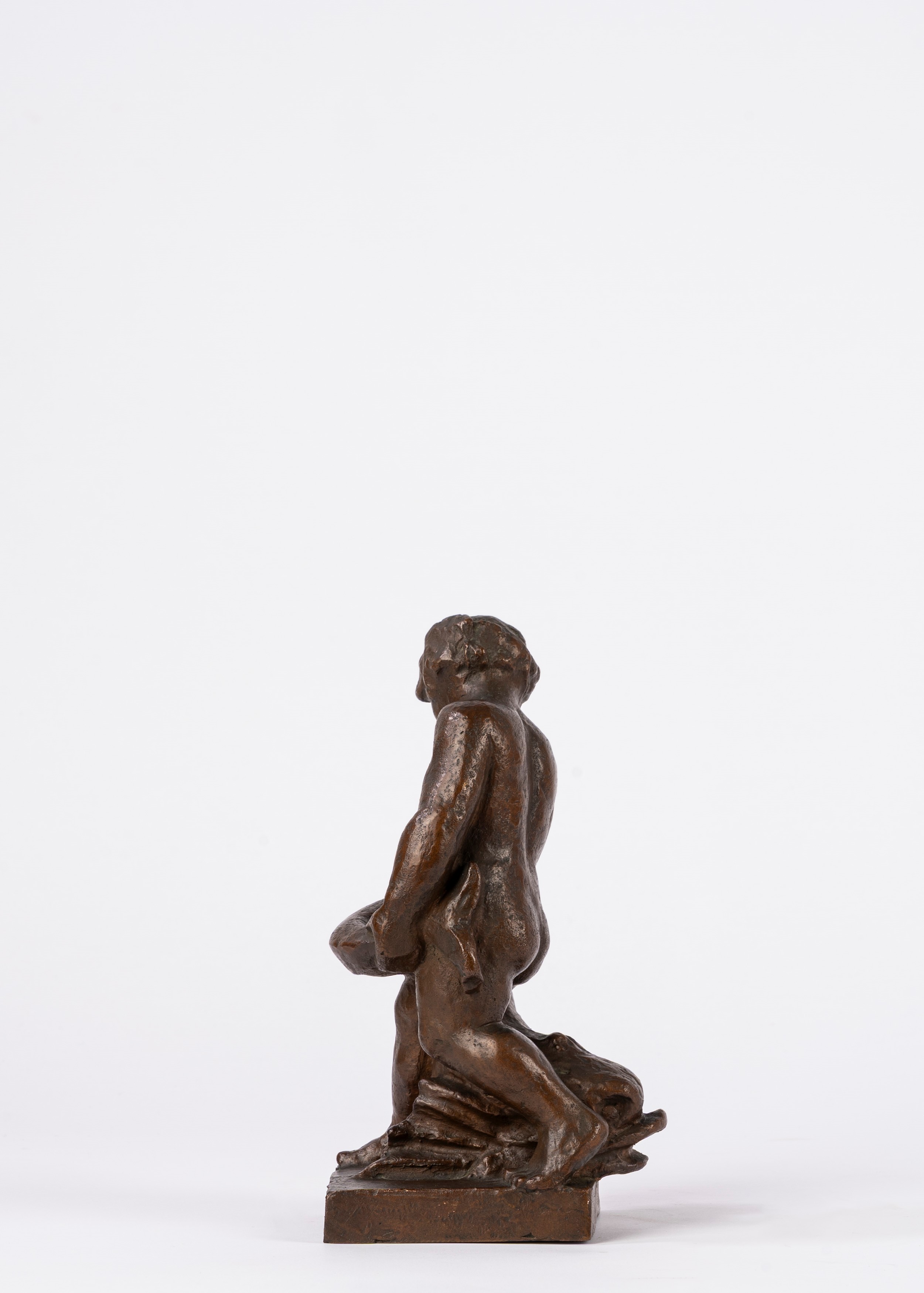 Scuola Italiana del XX Secolo - Putto con delfino (scultura in bronzo)