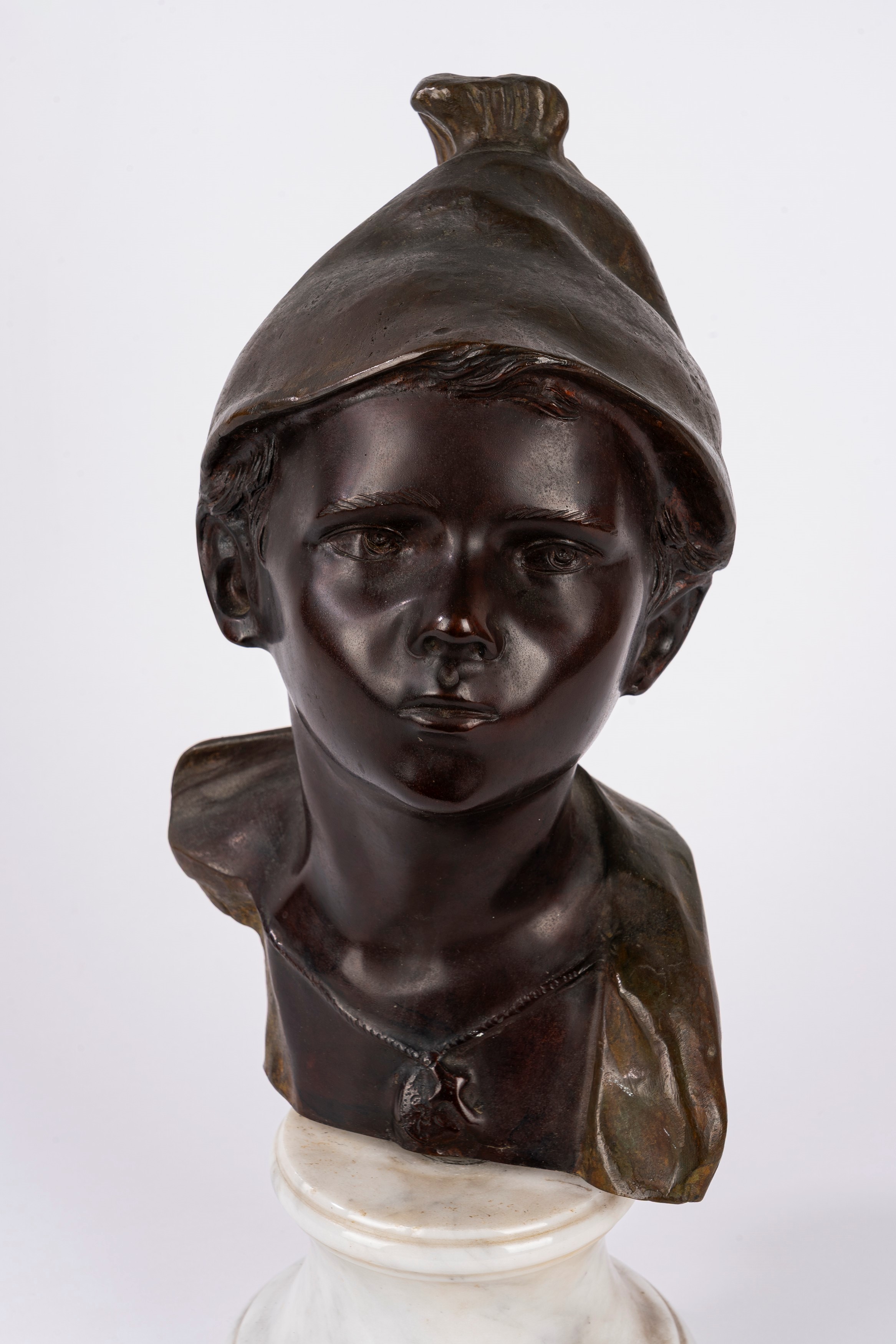 Giovanni De Martino - Scugnizzo in bronzo su base in marmo