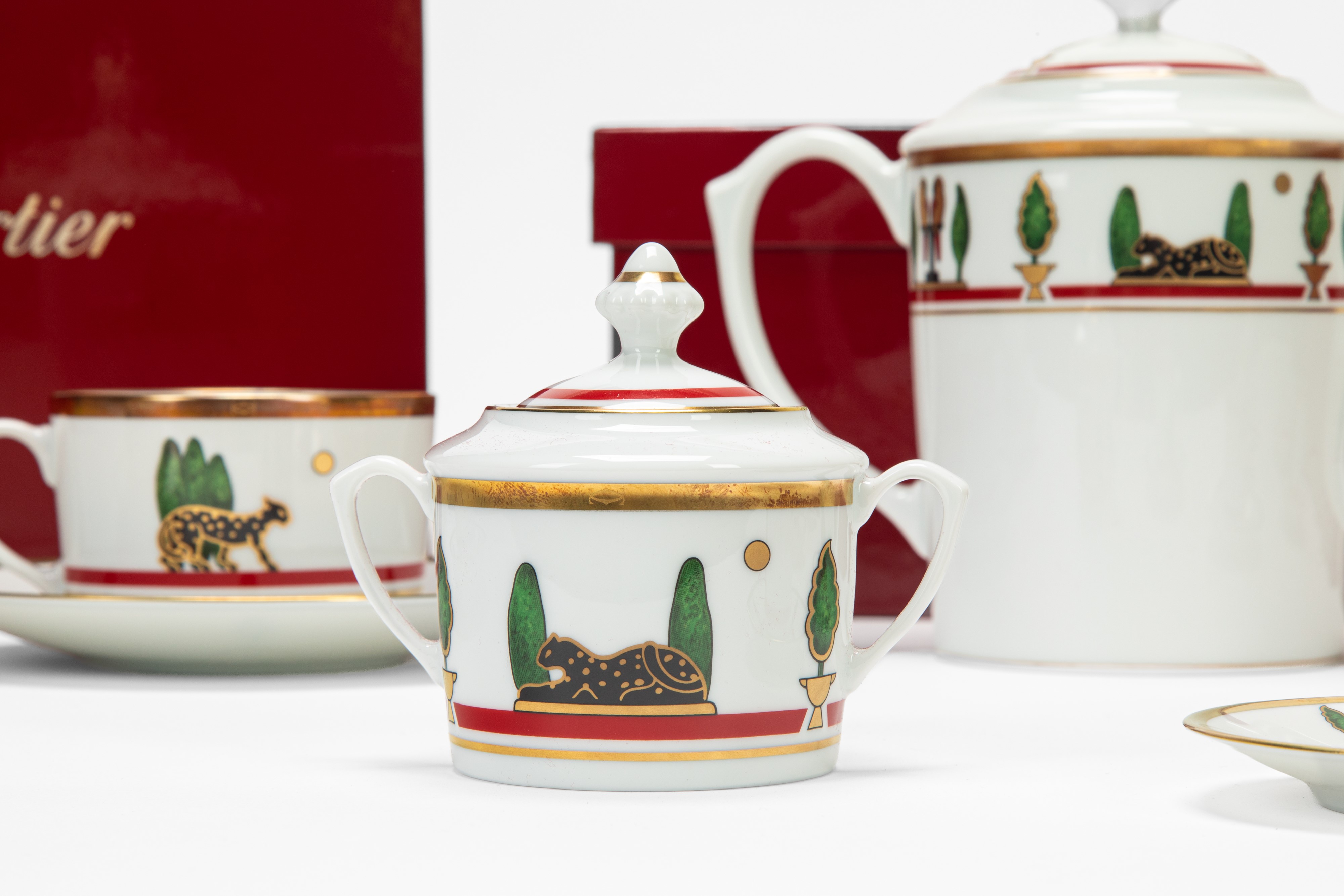 Servizio da Caffè e Tè "panthère" in Porcellana. la Maison De Louis Cartier, Limoges, Francia, 19...