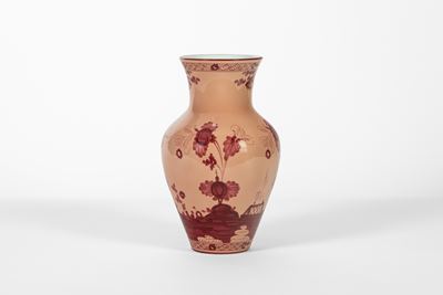 Richard Ginori, Vaso Ming vermiglio “Oriente Italiano” in porcellana, decorazione a garofano