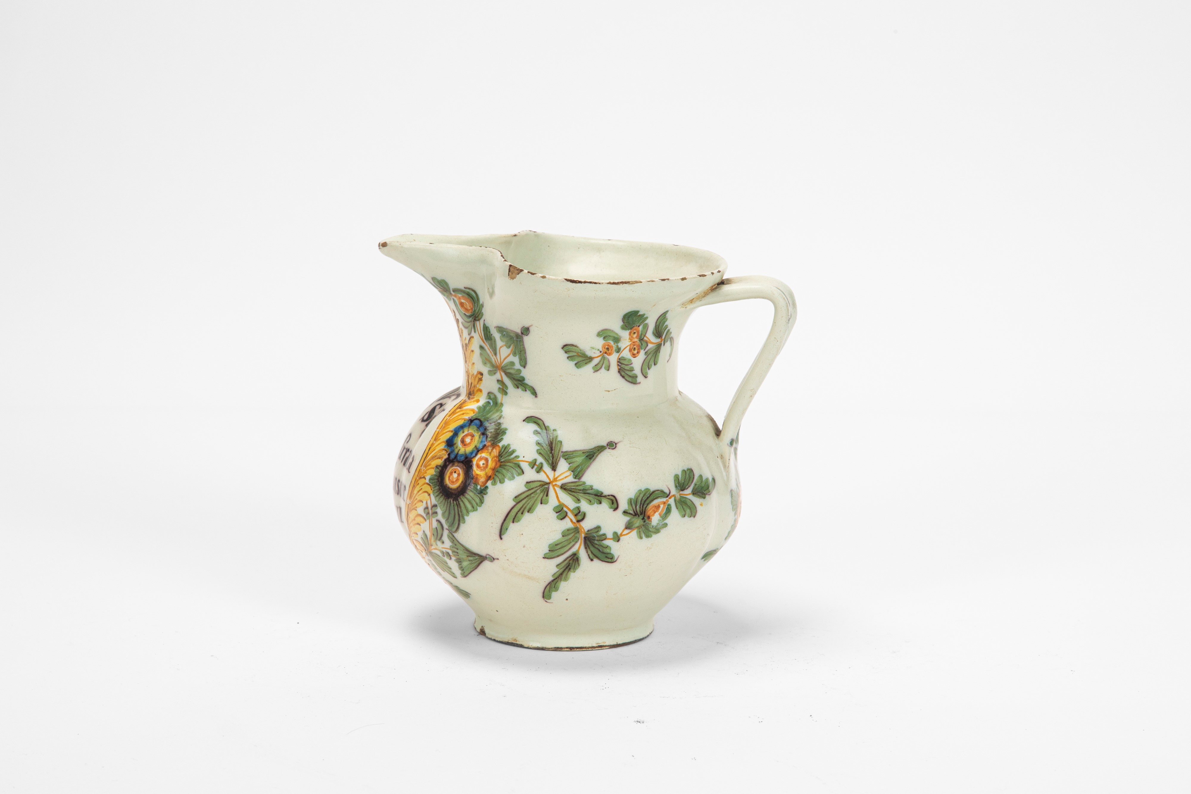 Antonibon, Brocca in maiolica policroma decorata “al blanser” con iscrizione commemorativa (Nove ...