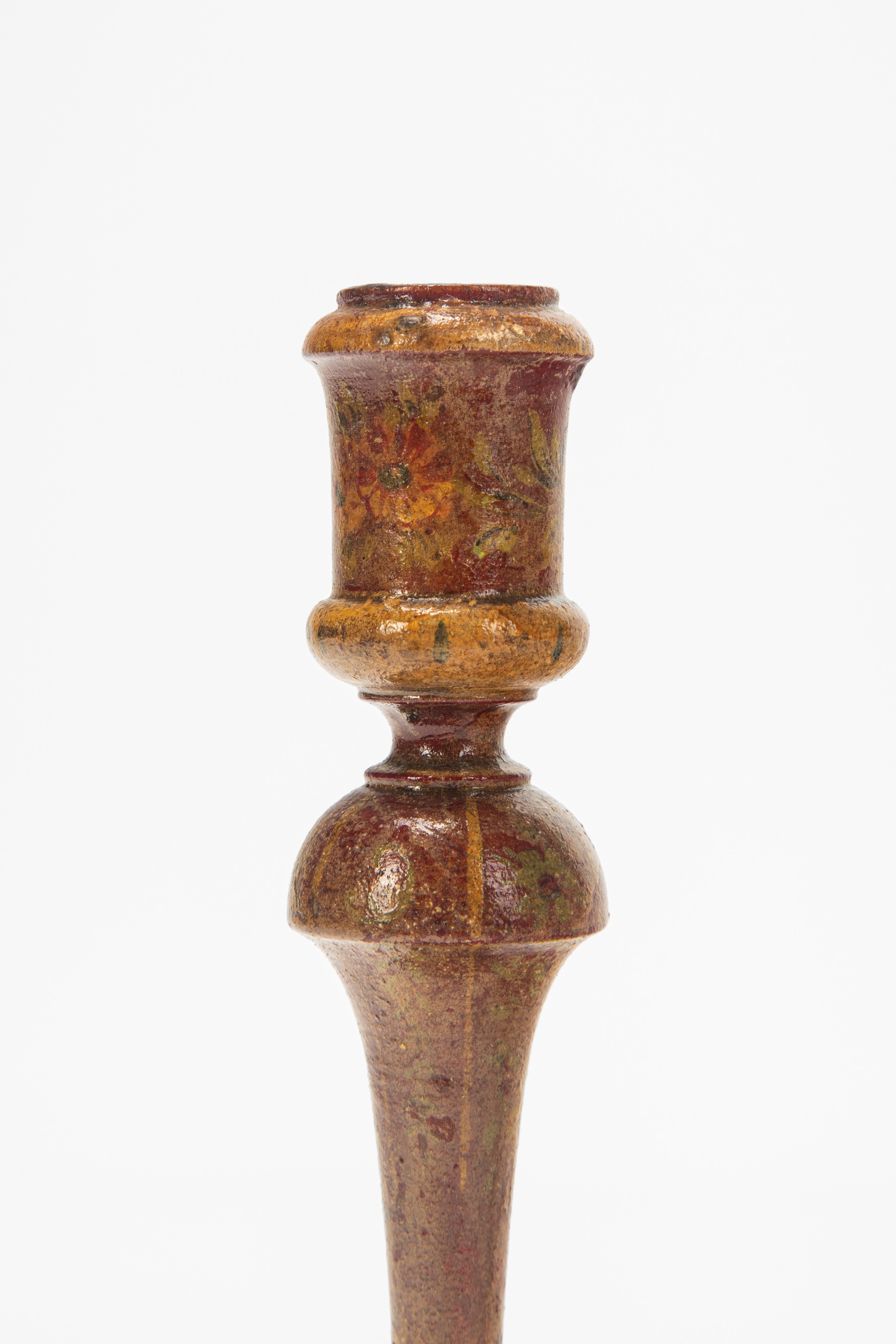 Coppia di candelieri, legno laccato policromo, Venezia, secolo XVIII