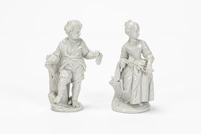 Venezia, secolo XVIII, Due putti vendemmiatori in porcellana