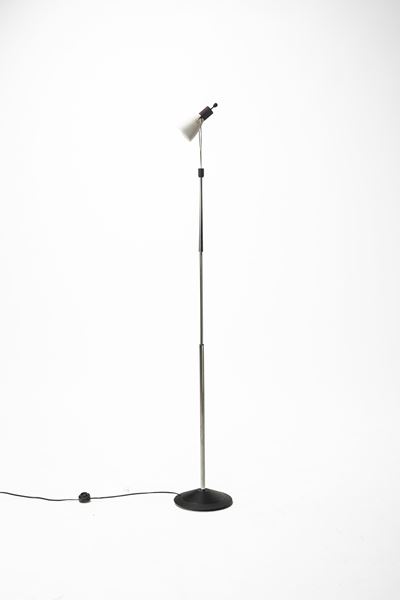 Lampada da terra modello “Nunk”