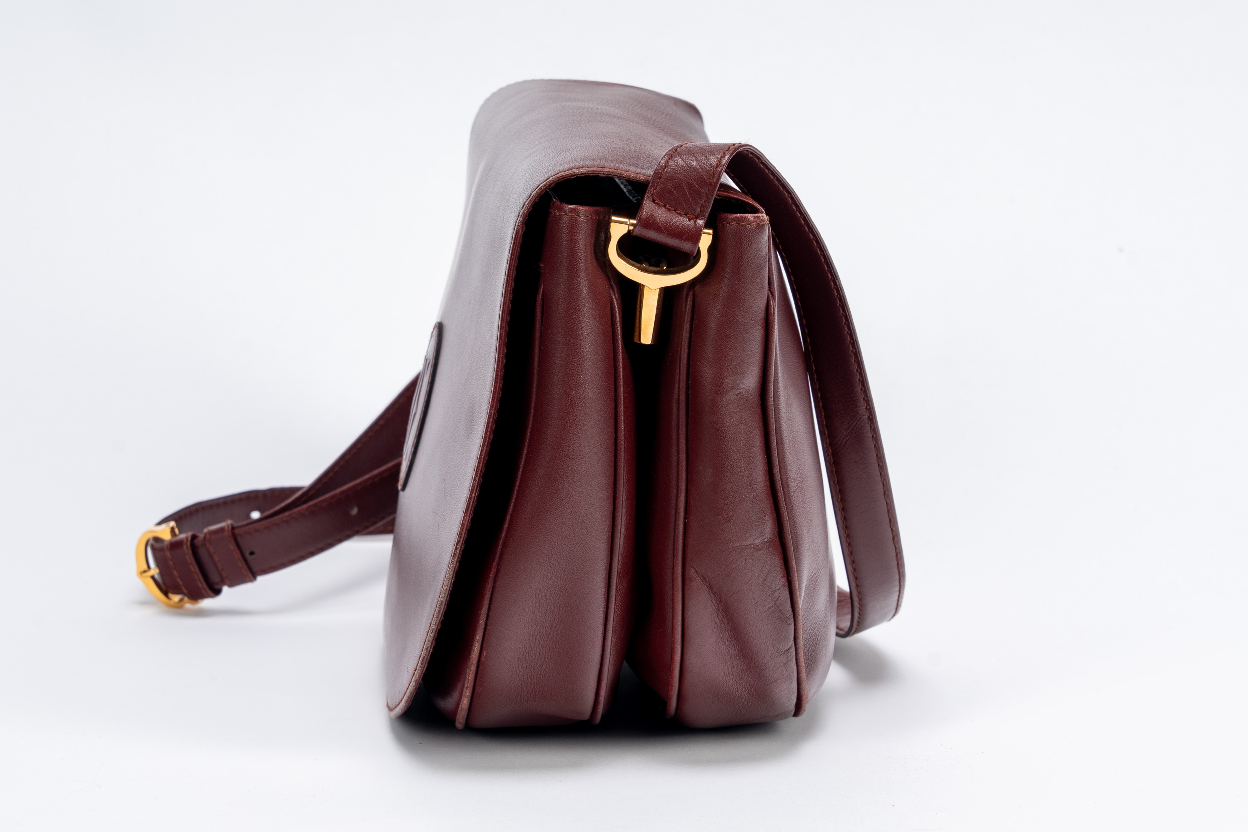 Must De Cartier - Borsa, in pelle burgundy con tracolla regolabile