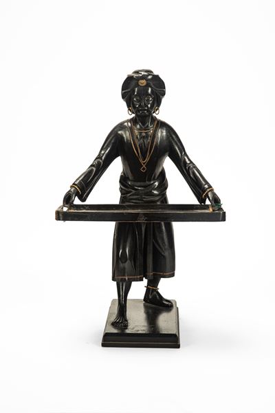 Moro reggi vassoio, legno scolpito e laccato in stile orientalista, secolo XIX-XX
